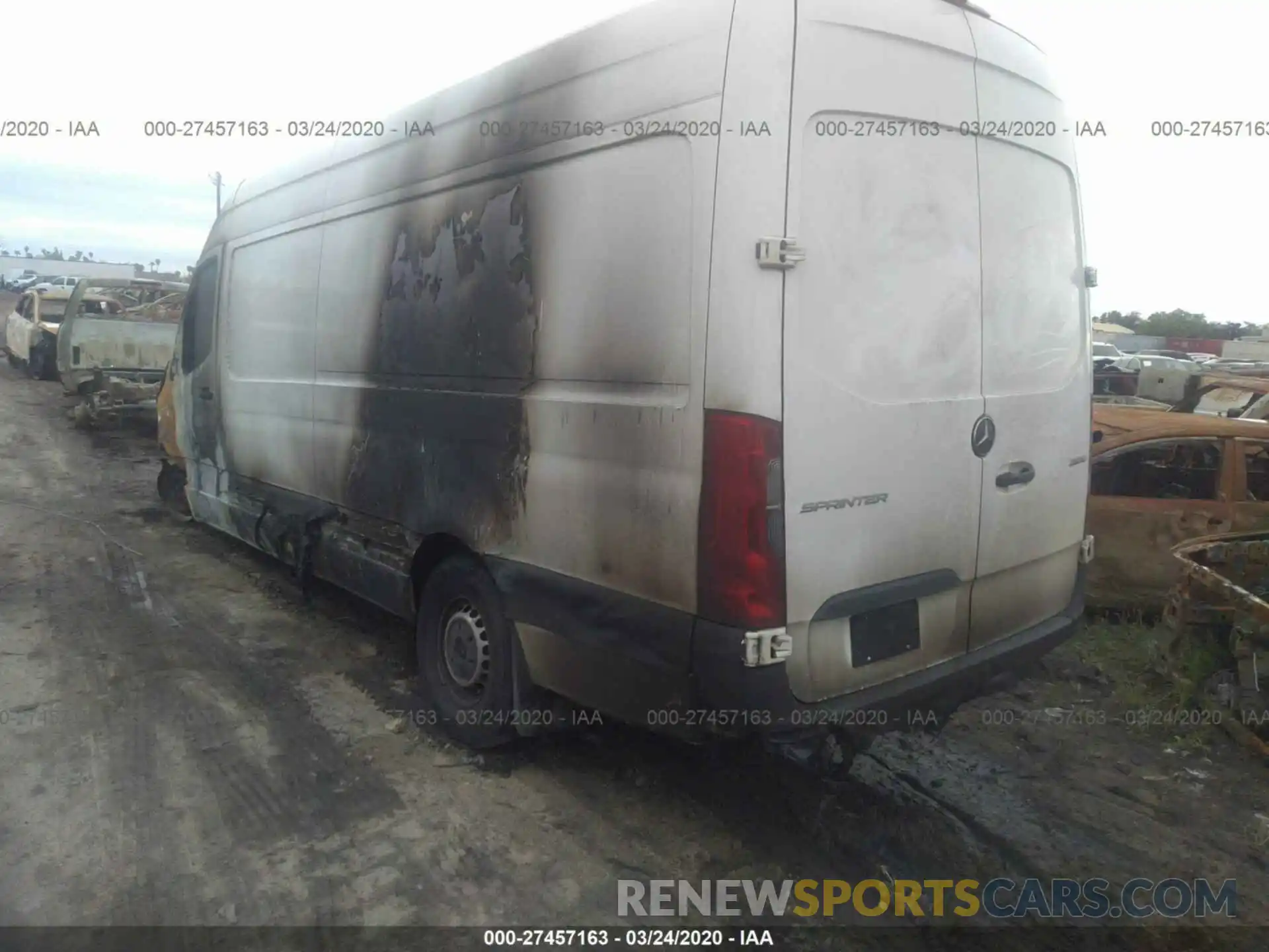 3 Фотография поврежденного автомобиля WD4PF1CD6KP022165 MERCEDES-BENZ SPRINTER 2019