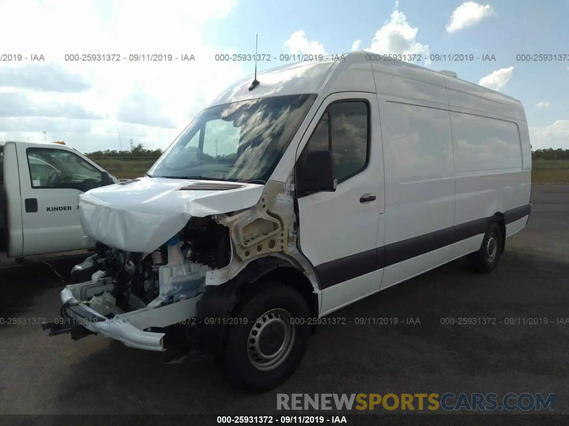 2 Фотография поврежденного автомобиля WD4PF1CD6KP093575 MERCEDES-BENZ SPRINTER 2019