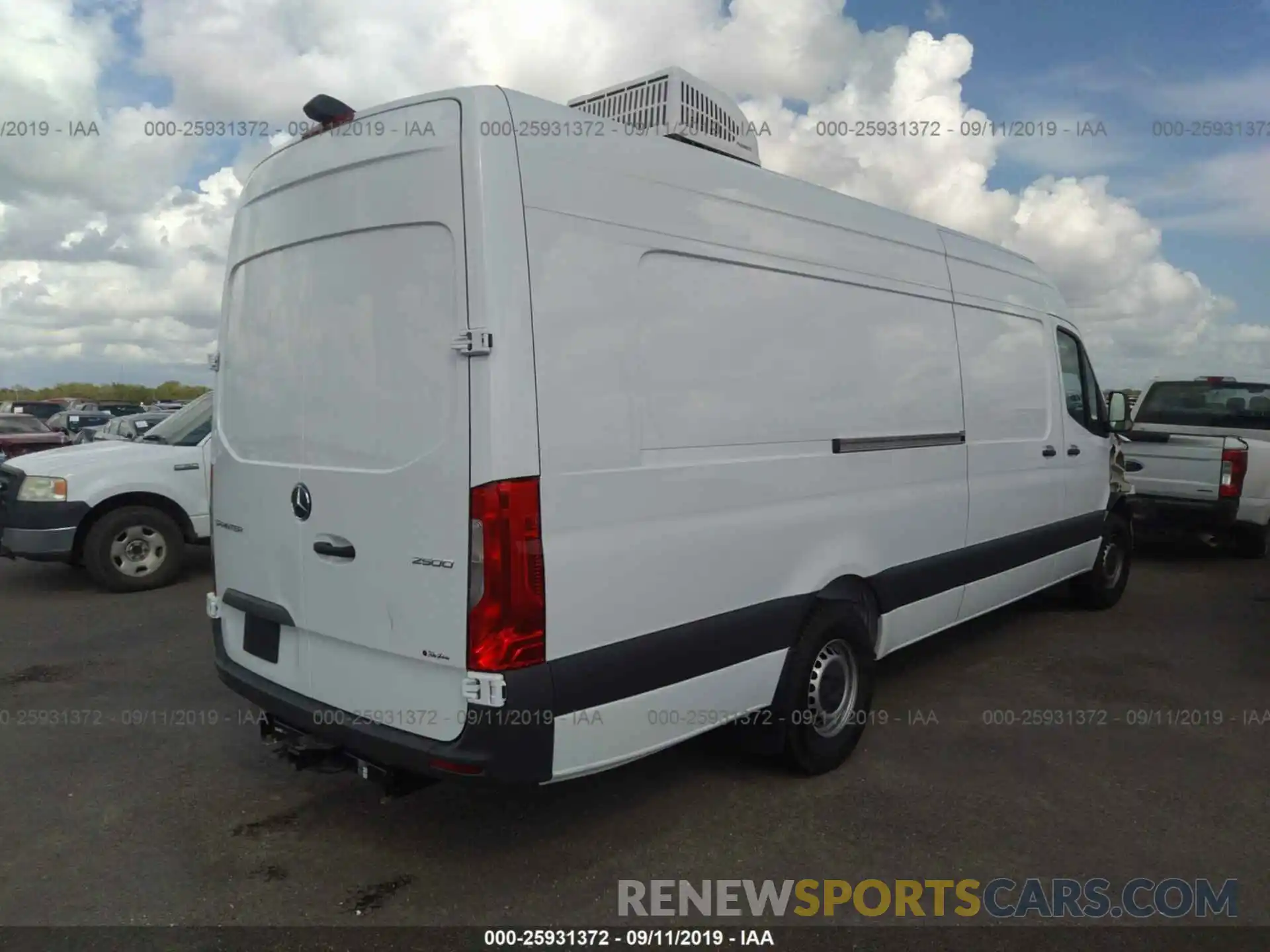 4 Фотография поврежденного автомобиля WD4PF1CD6KP093575 MERCEDES-BENZ SPRINTER 2019