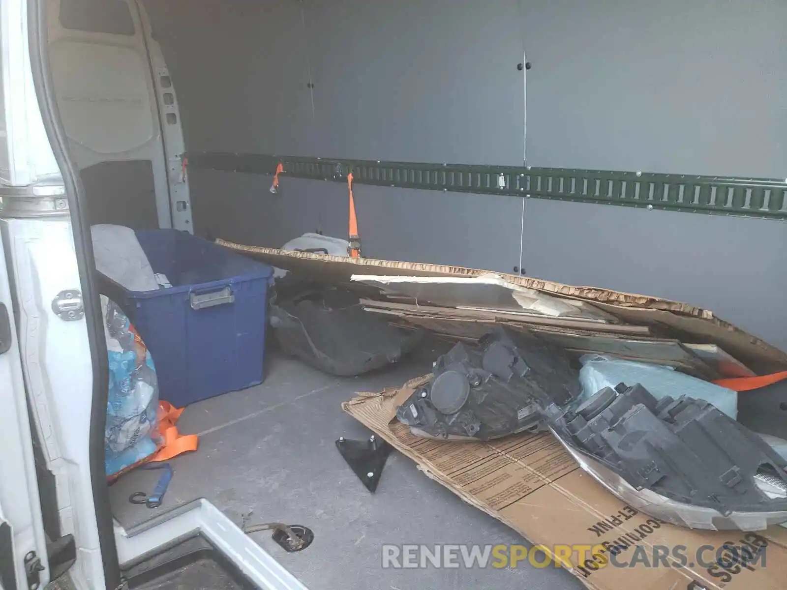 6 Photograph of a damaged car WD4PF1CD6KP163110 MERCEDES-BENZ SPRINTER 2019