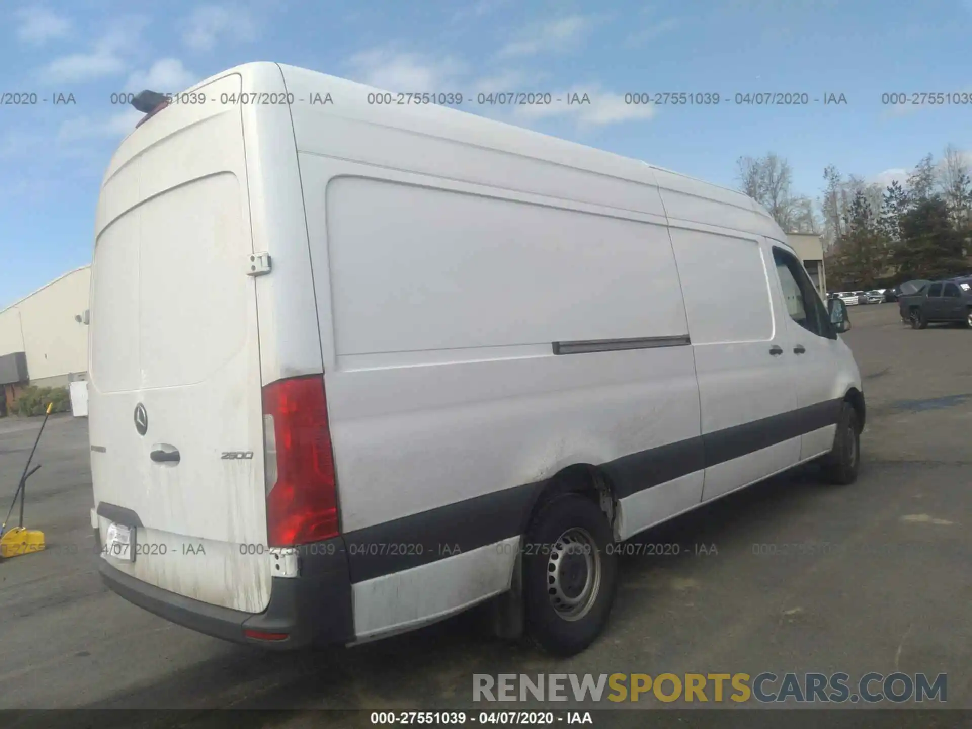 4 Фотография поврежденного автомобиля WD4PF1CD8KP116502 MERCEDES-BENZ SPRINTER 2019