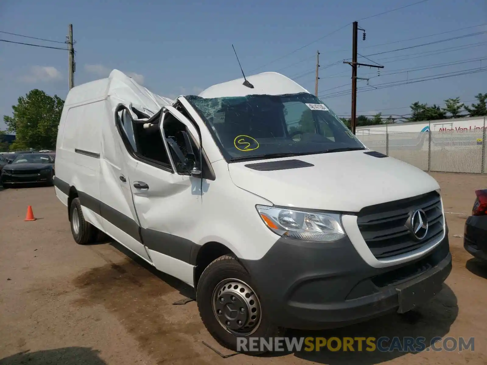 1 Photograph of a damaged car WD4PF1CD8KP161357 MERCEDES-BENZ SPRINTER 2019