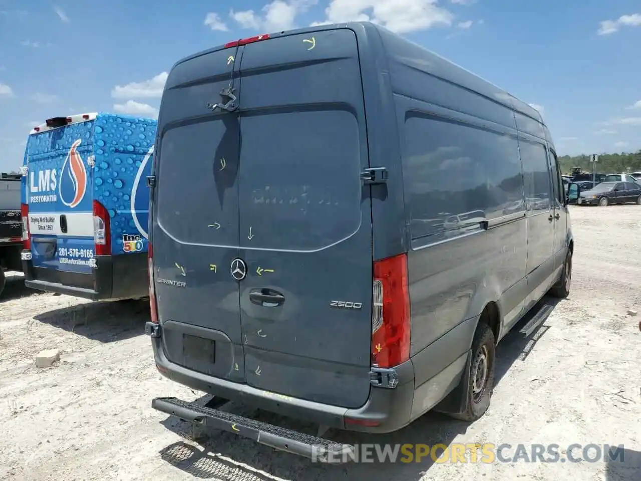 4 Фотография поврежденного автомобиля WD4PF1CD9KP141814 MERCEDES-BENZ SPRINTER 2019