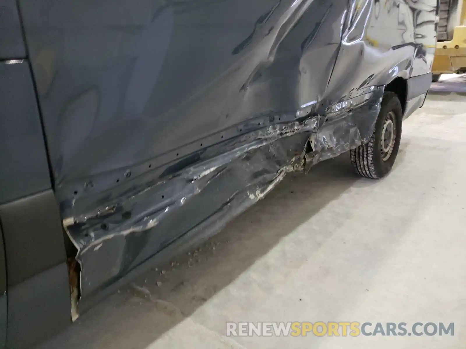 9 Photograph of a damaged car WD4PF1CD9KP142817 MERCEDES-BENZ SPRINTER 2019