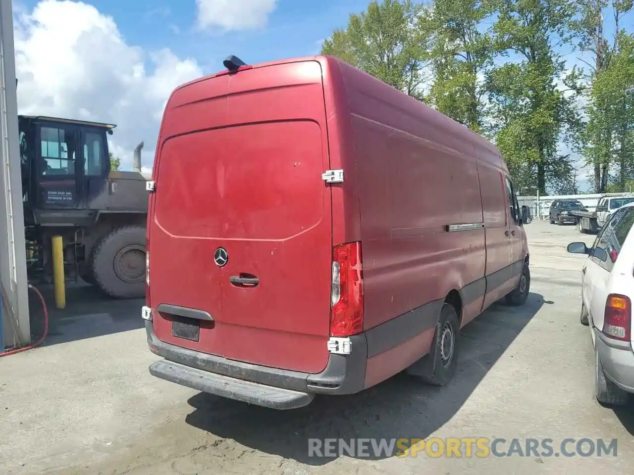 4 Photograph of a damaged car WD4PF1CDXKT015243 MERCEDES-BENZ SPRINTER 2019