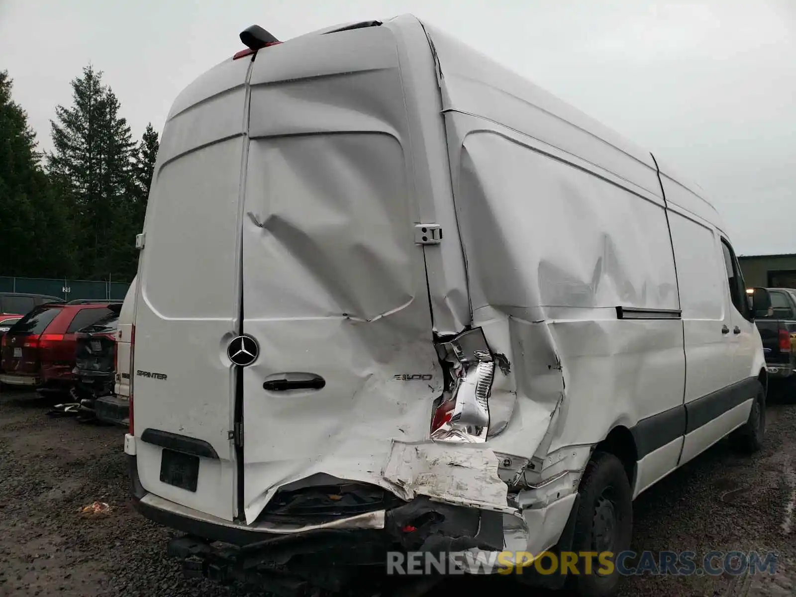 4 Photograph of a damaged car WD4PF1ED3KT008356 MERCEDES-BENZ SPRINTER 2019