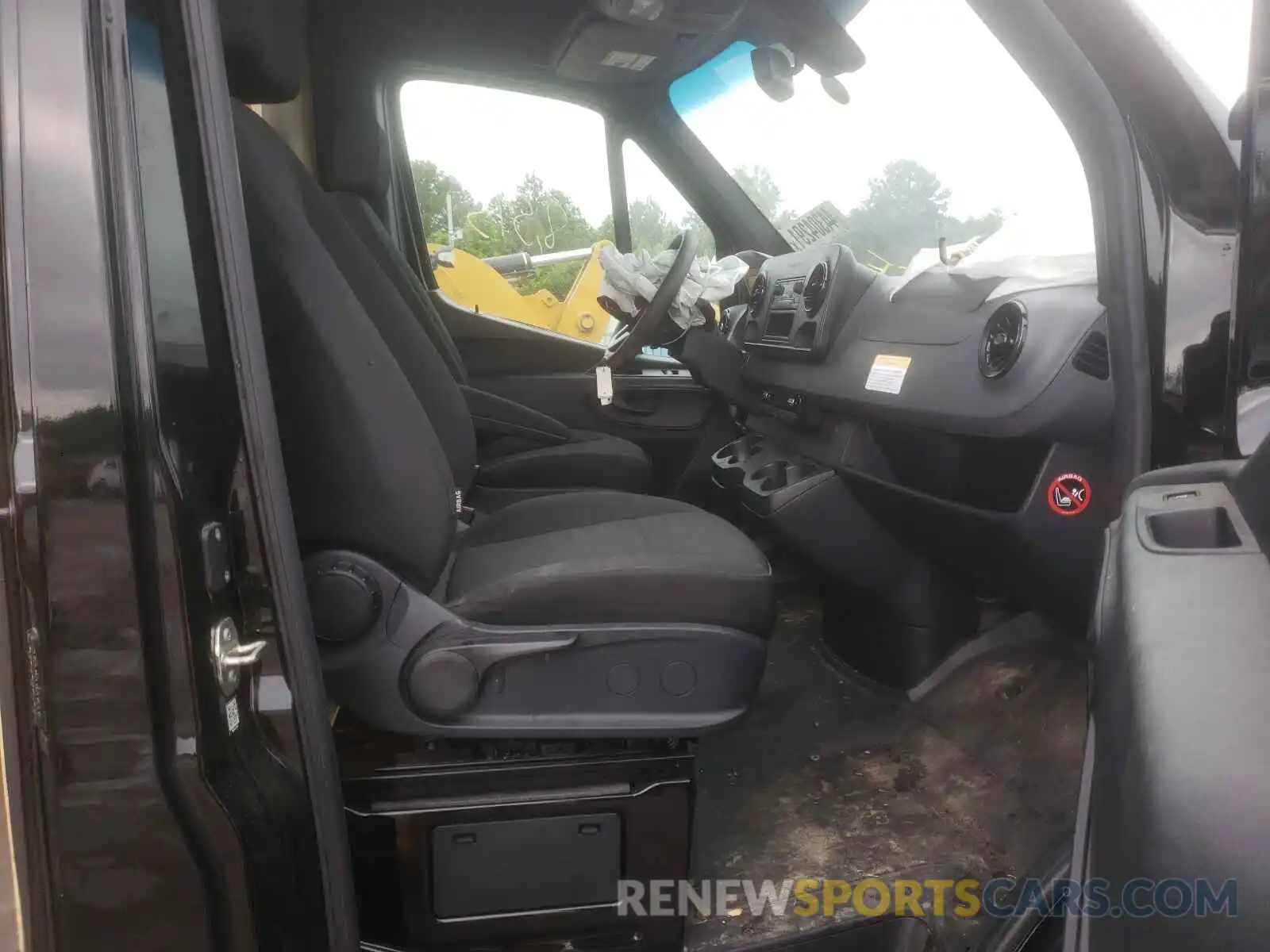 5 Photograph of a damaged car WD4PF4CD7KP172352 MERCEDES-BENZ SPRINTER 2019