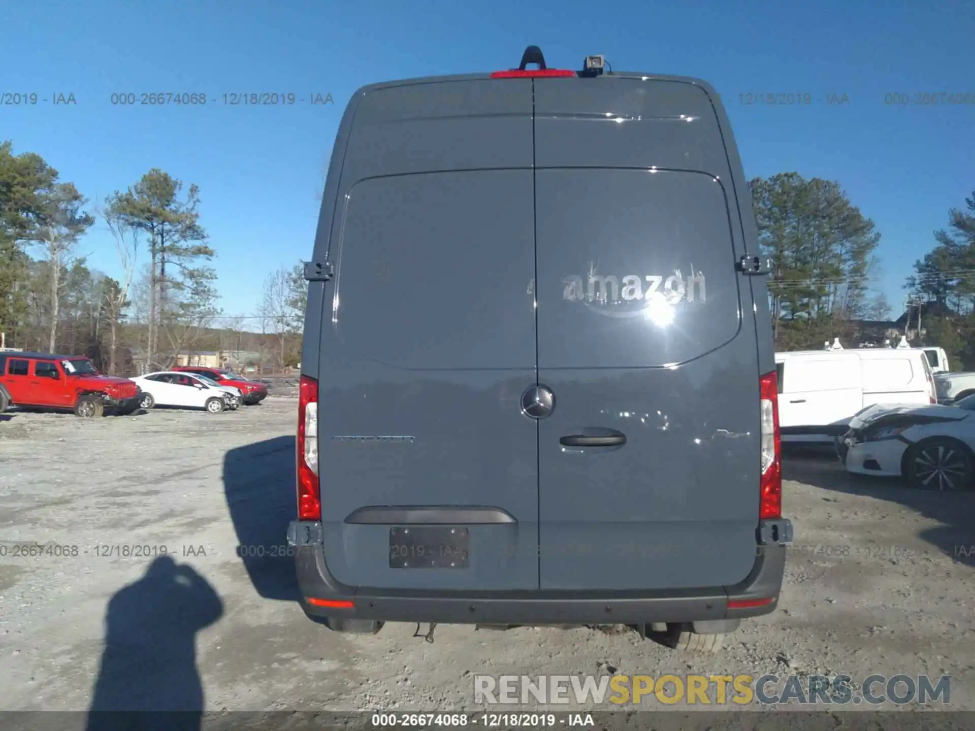 8 Photograph of a damaged car WD4PF6CDXKP041327 MERCEDES-BENZ SPRINTER 2019