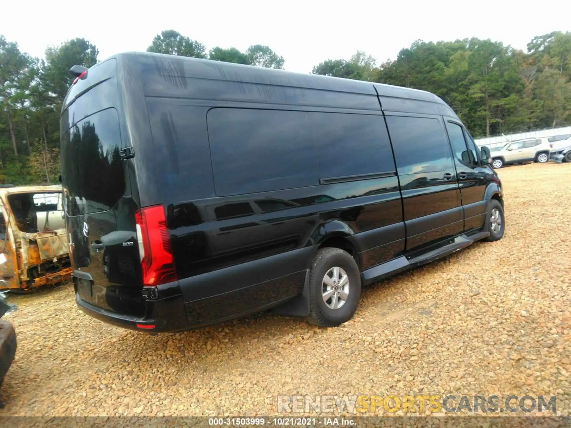 4 Photograph of a damaged car WDAPF1CDXKT008886 MERCEDES-BENZ SPRINTER 2019