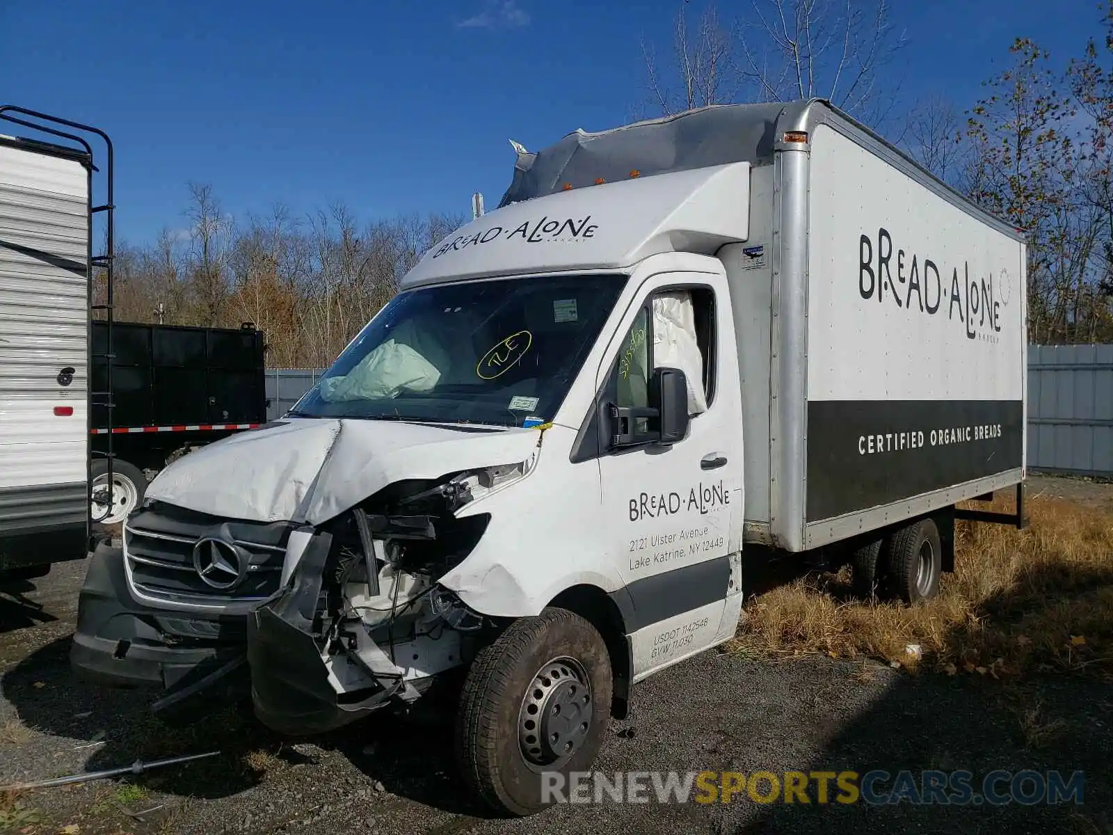 2 Photograph of a damaged car WDAPF4CD1KN015974 MERCEDES-BENZ SPRINTER 2019