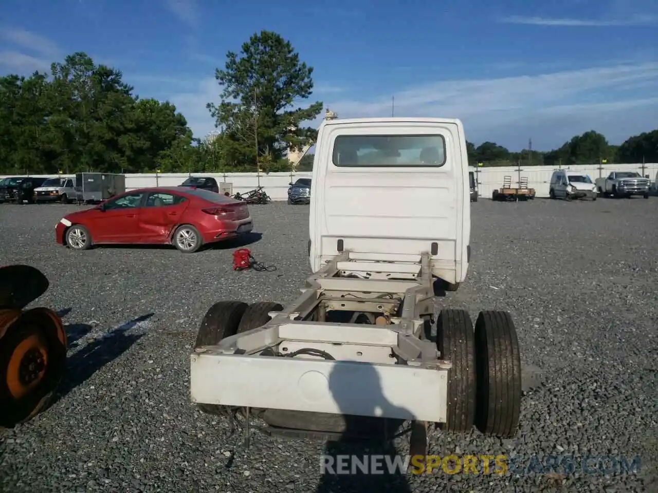 6 Photograph of a damaged car WDAPF4CD1KN022472 MERCEDES-BENZ SPRINTER 2019