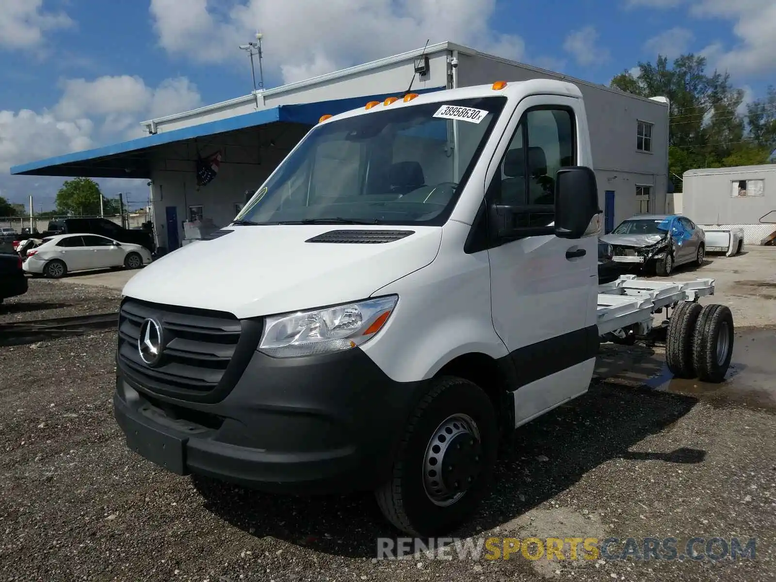 2 Photograph of a damaged car WDAPF4CD2KN040513 MERCEDES-BENZ SPRINTER 2019