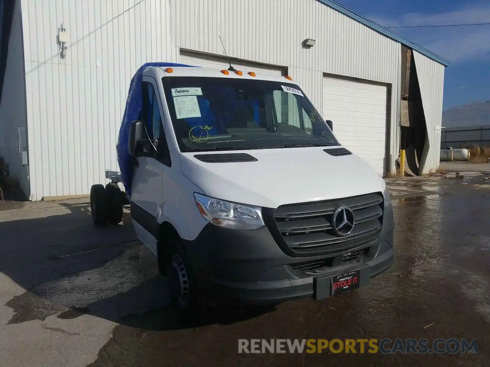 1 Фотография поврежденного автомобиля WDAPF4CD6KN037288 MERCEDES-BENZ SPRINTER 2019