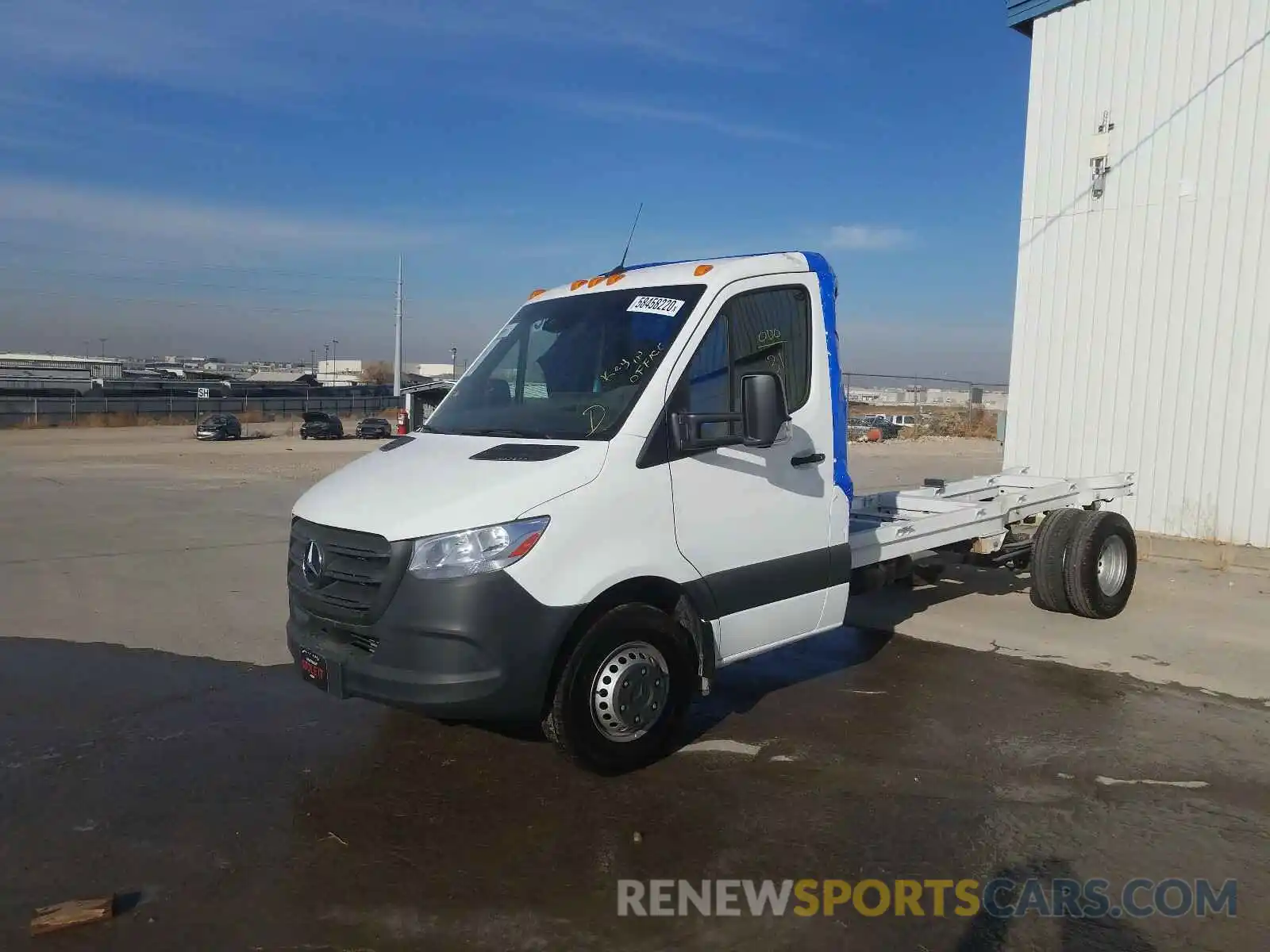 2 Photograph of a damaged car WDAPF4CD6KN037288 MERCEDES-BENZ SPRINTER 2019