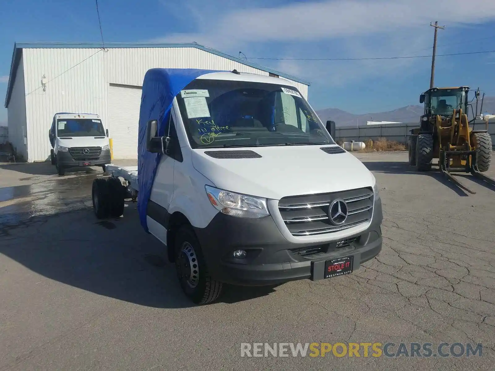 1 Photograph of a damaged car WDAPF4CD8KN057848 MERCEDES-BENZ SPRINTER 2019