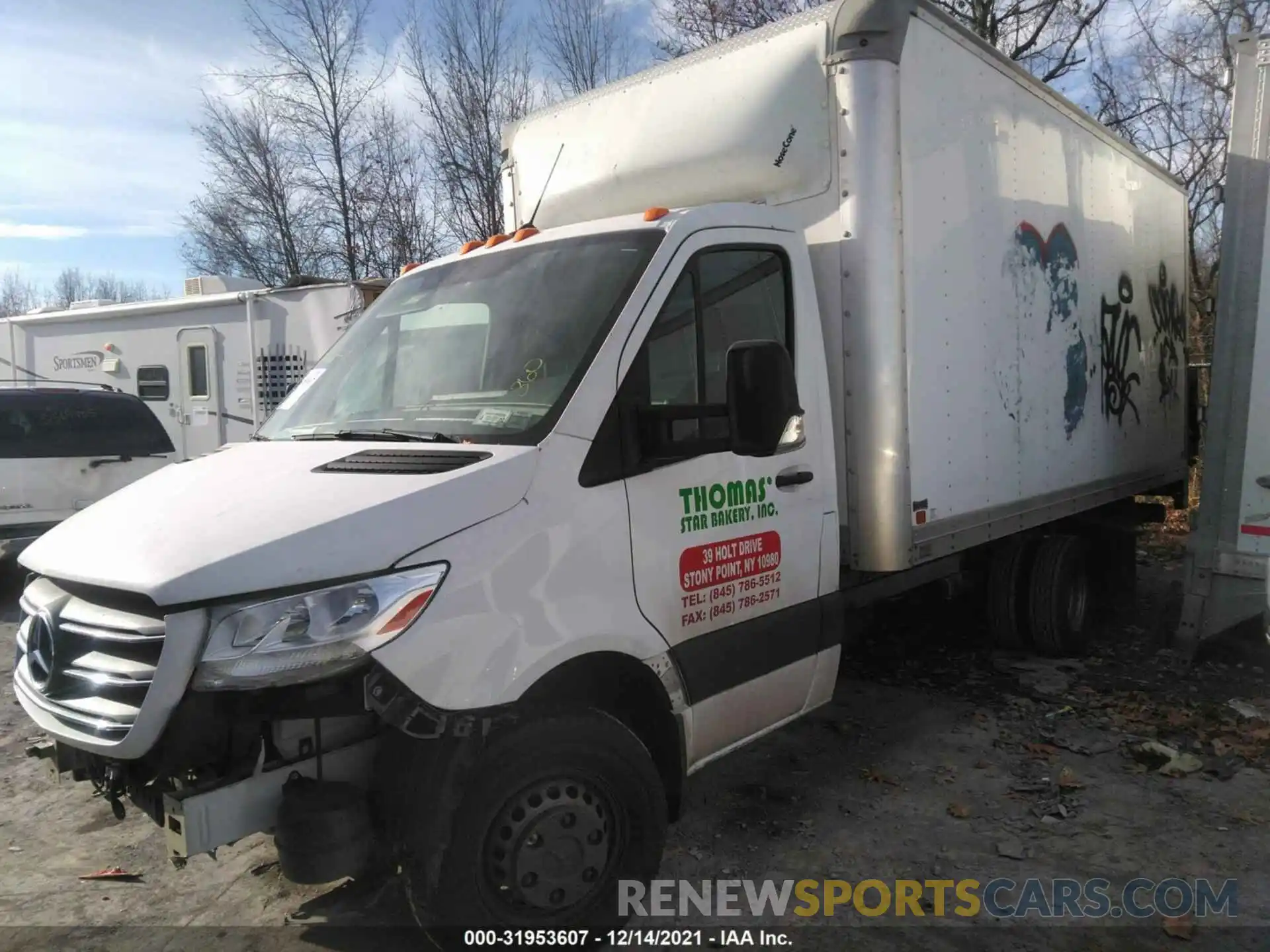 2 Photograph of a damaged car WDAPF4CD9KN015088 MERCEDES-BENZ SPRINTER 2019