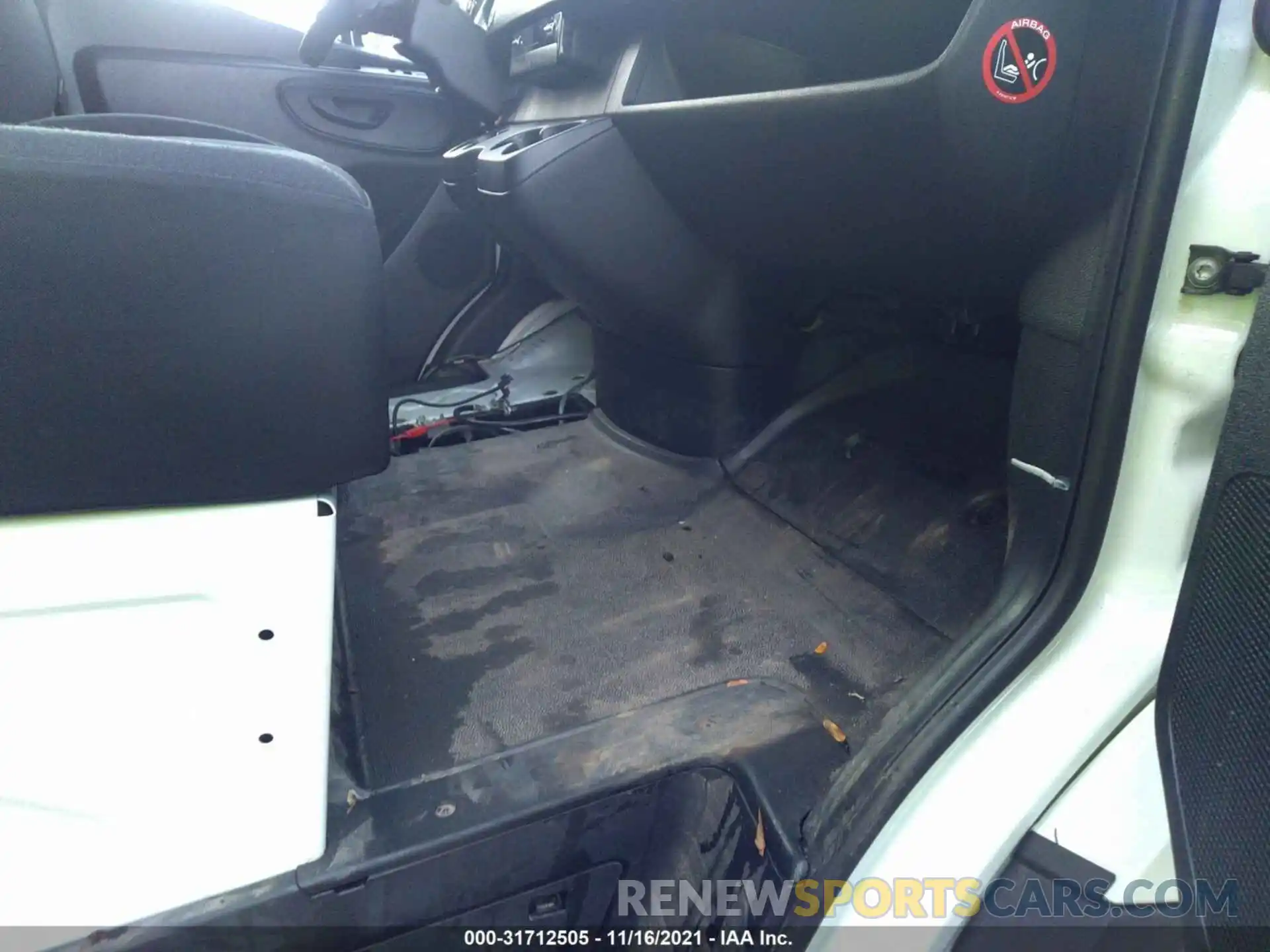 12 Photograph of a damaged car WDAPF4CD9KN031579 MERCEDES-BENZ SPRINTER 2019