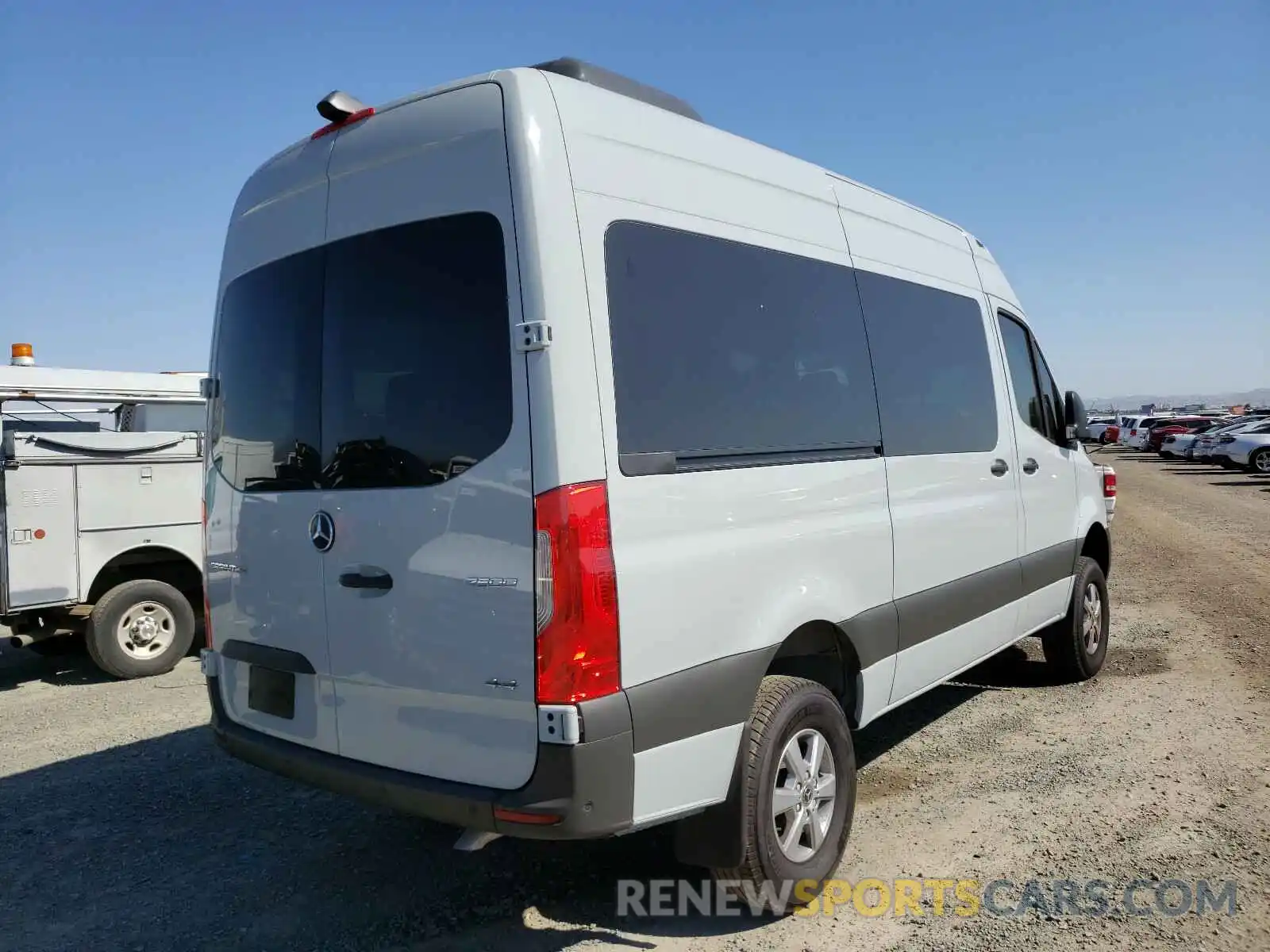 4 Photograph of a damaged car WDZFF0CD9KP163411 MERCEDES-BENZ SPRINTER 2019