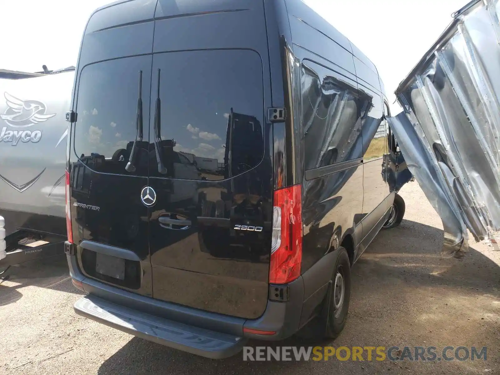 4 Photograph of a damaged car WDZPF0CD3KP053751 MERCEDES-BENZ SPRINTER 2019