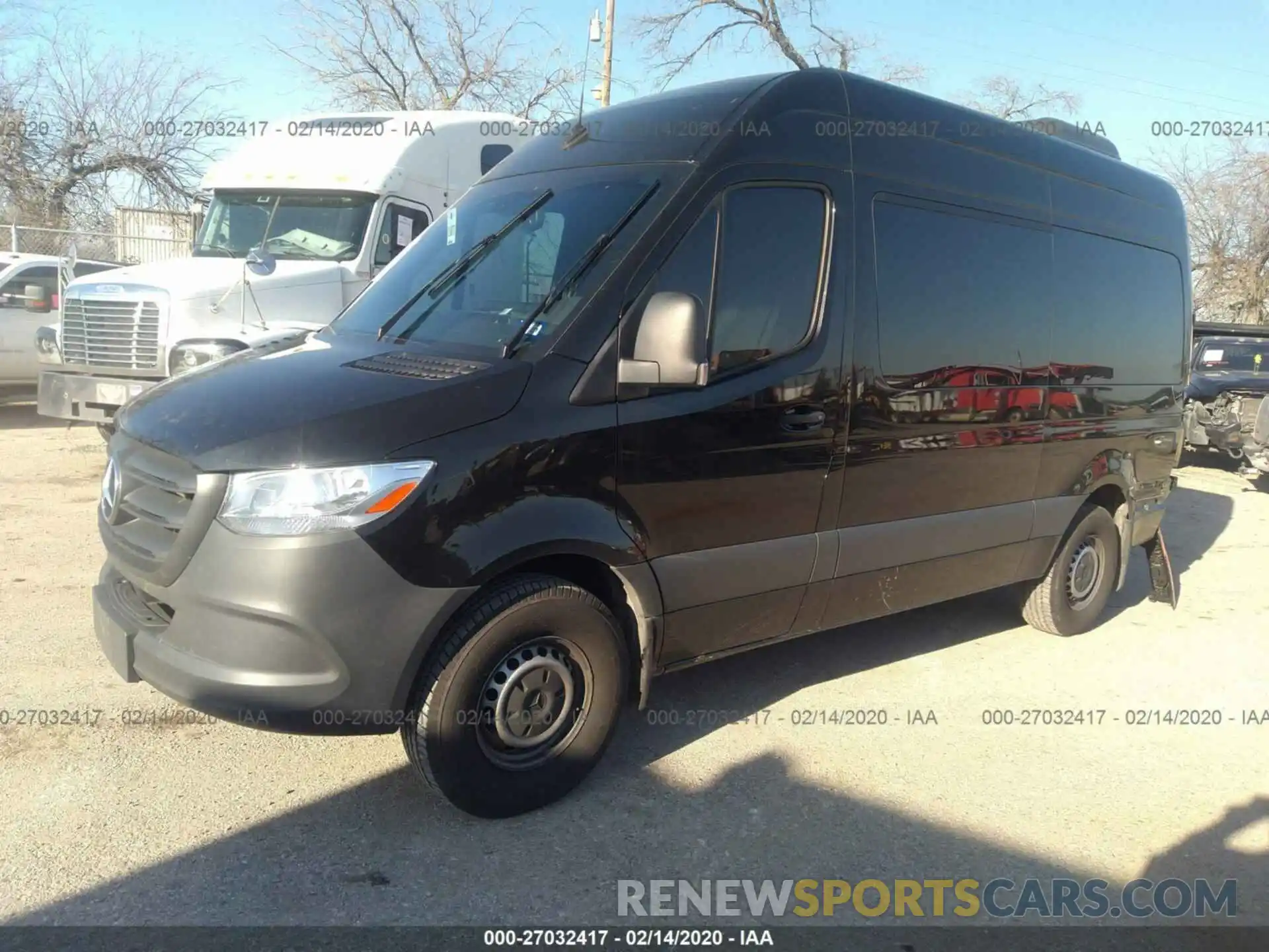 2 Photograph of a damaged car WDZPF0CD5KP110726 MERCEDES-BENZ SPRINTER 2019