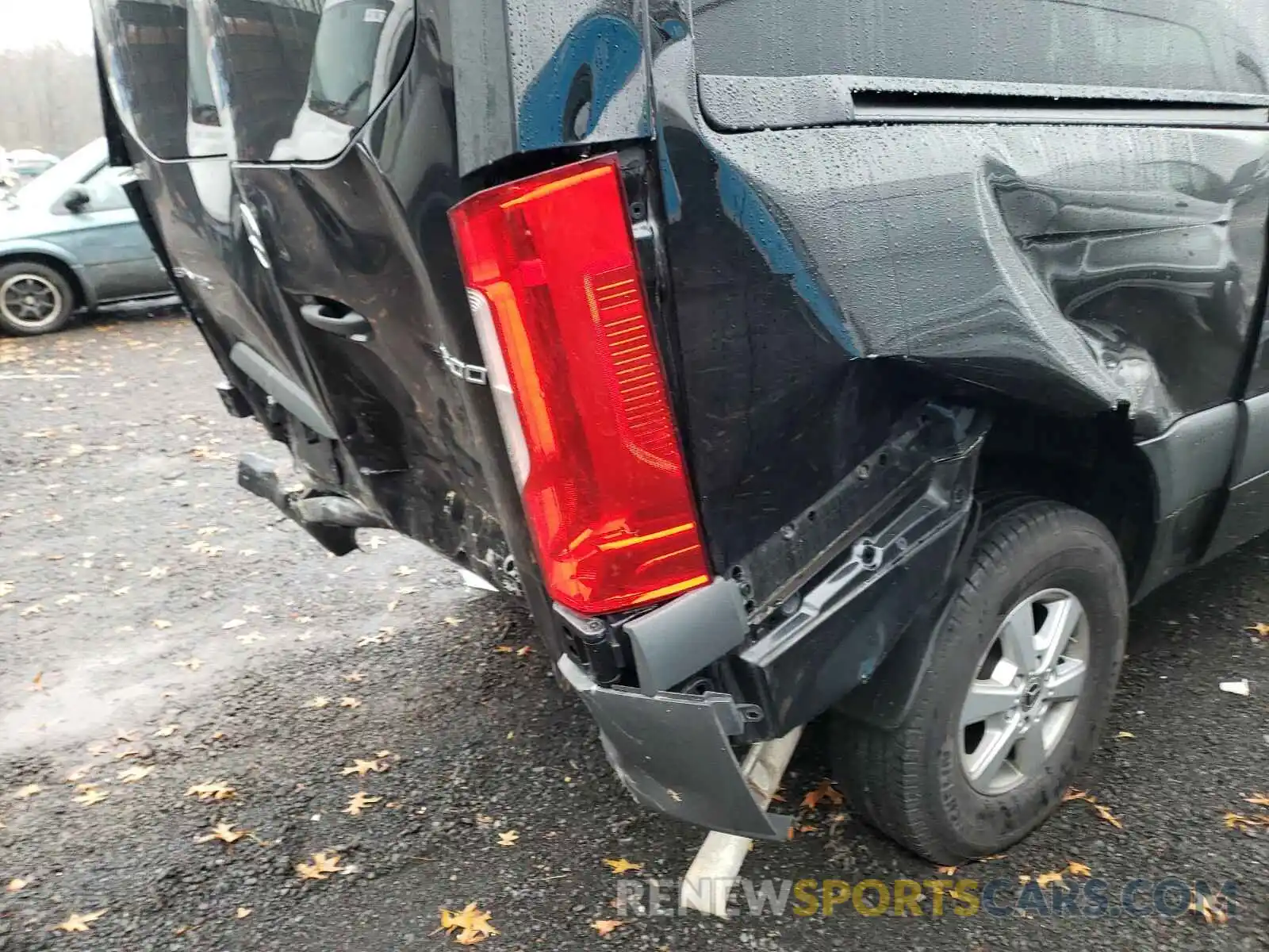 9 Photograph of a damaged car WDZPF0CD7KP023359 MERCEDES-BENZ SPRINTER 2019