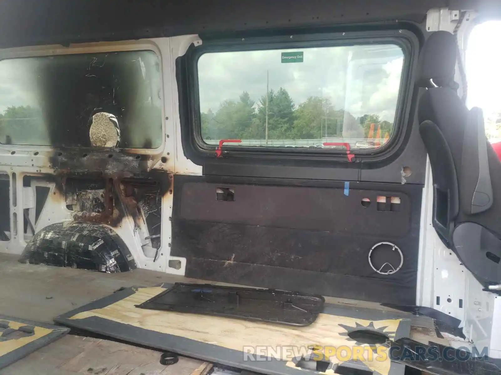 6 Photograph of a damaged car WDZPF0CDXKP040320 MERCEDES-BENZ SPRINTER 2019