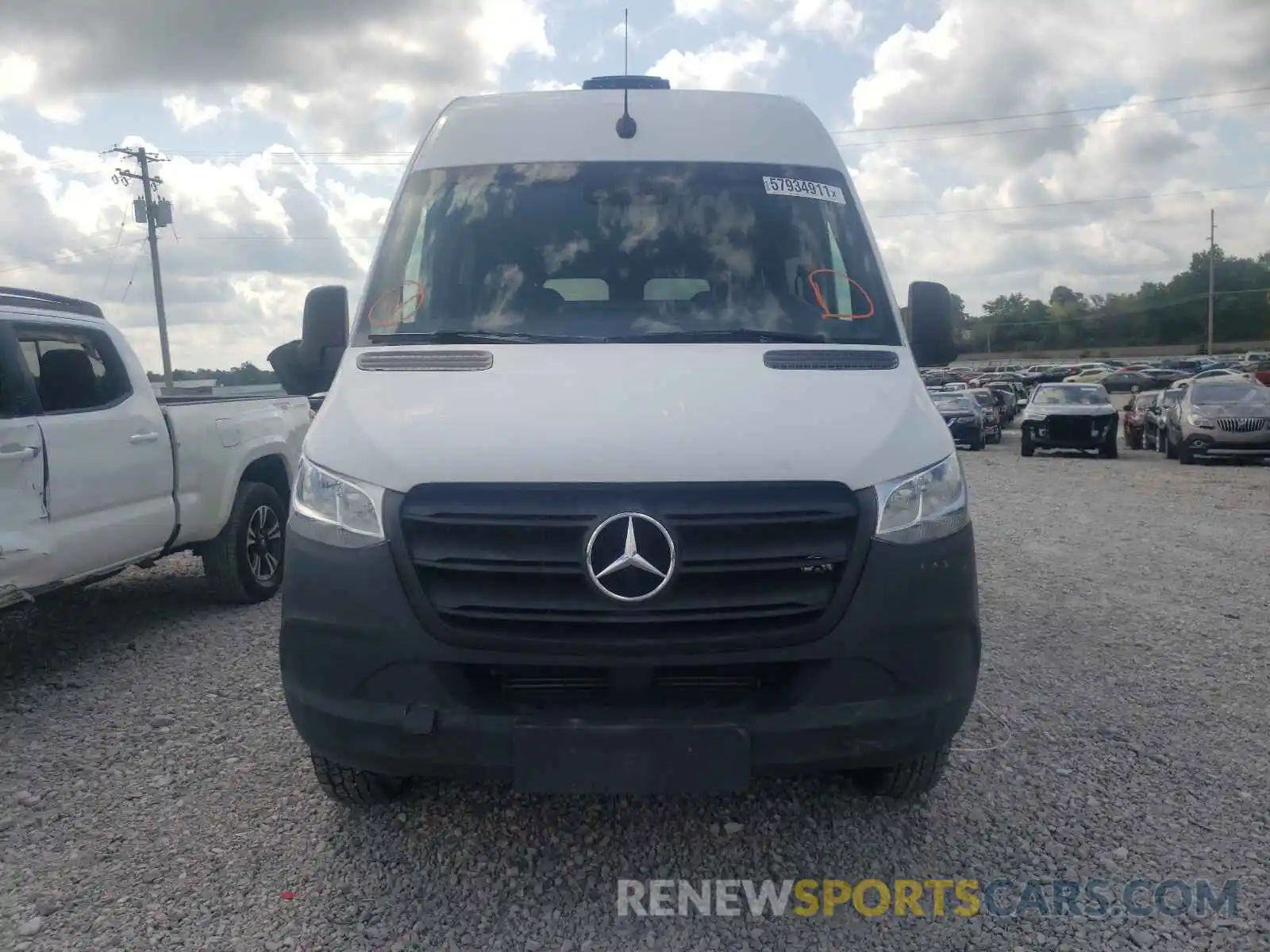 9 Photograph of a damaged car WDZPF0CDXKP040320 MERCEDES-BENZ SPRINTER 2019