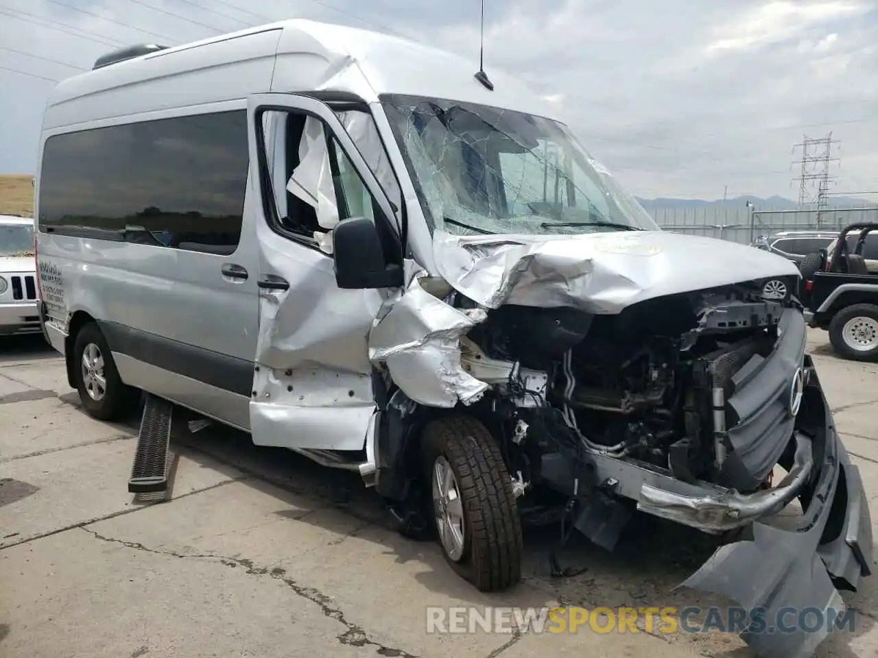 1 Photograph of a damaged car WDZPF0CDXKP110723 MERCEDES-BENZ SPRINTER 2019