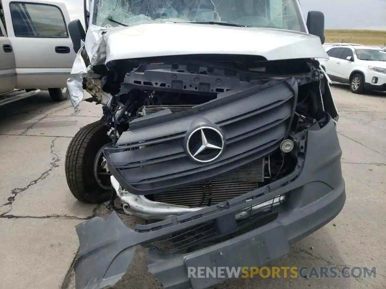 9 Photograph of a damaged car WDZPF0CDXKP110723 MERCEDES-BENZ SPRINTER 2019