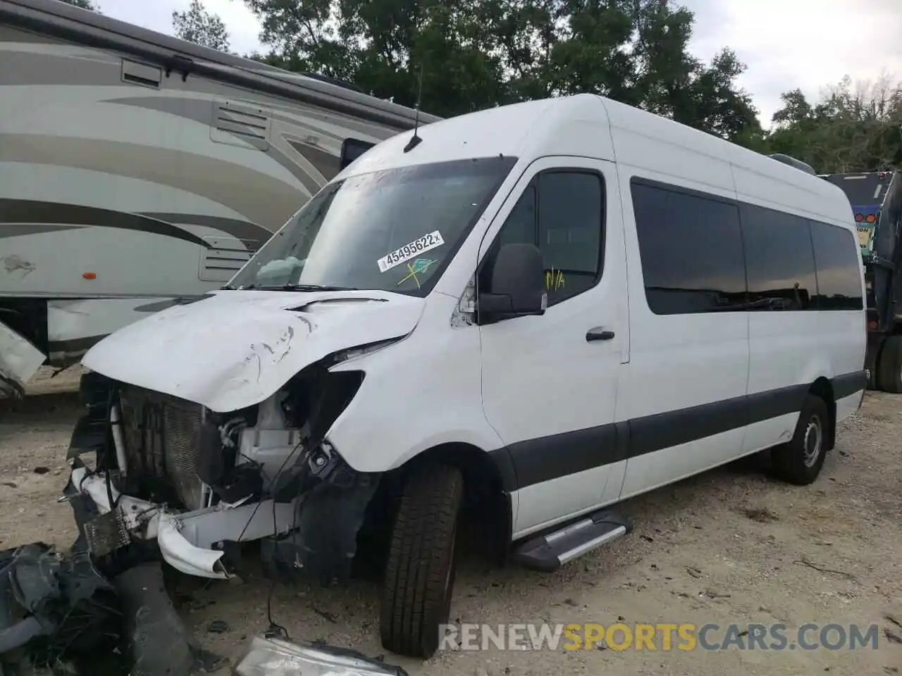 2 Photograph of a damaged car WDZPF1CD1KP090223 MERCEDES-BENZ SPRINTER 2019