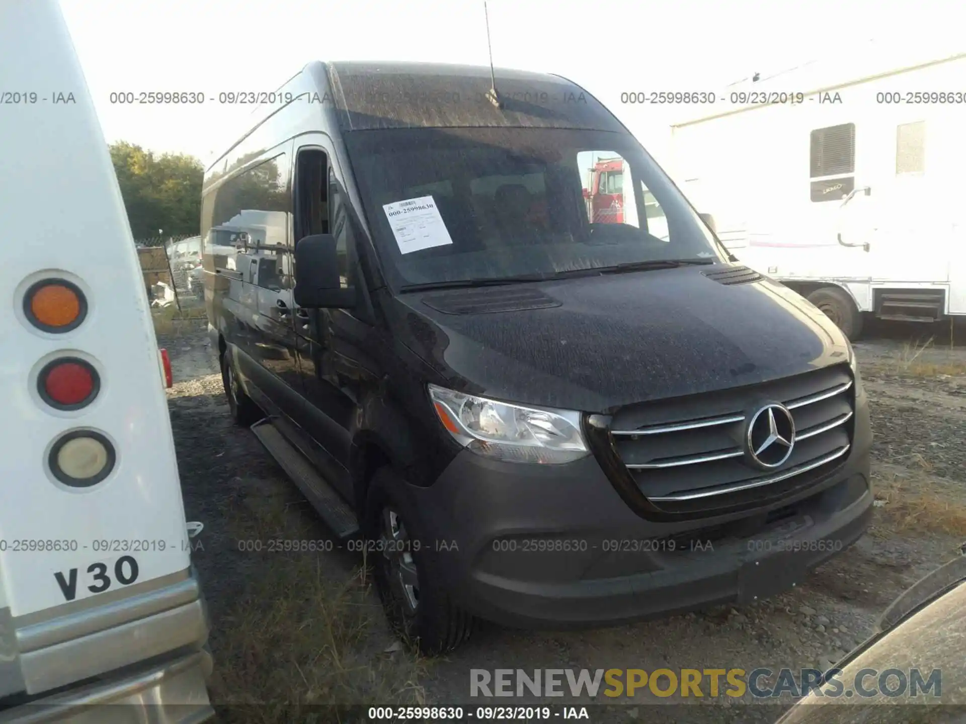 1 Photograph of a damaged car WDZPF1CD4KT001008 MERCEDES-BENZ SPRINTER 2019