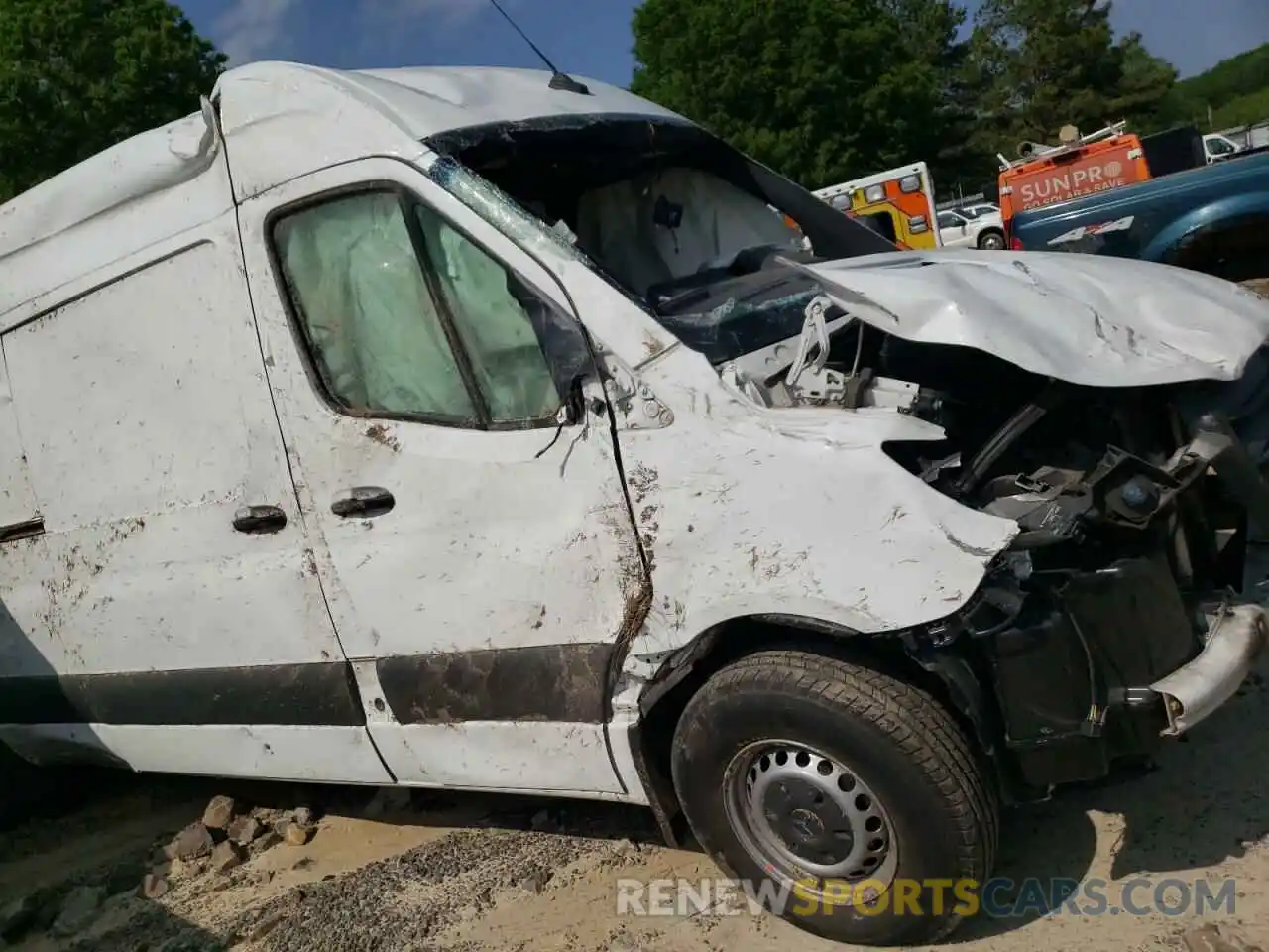 9 Photograph of a damaged car W1W4ECHY6LP313102 MERCEDES-BENZ SPRINTER 2020