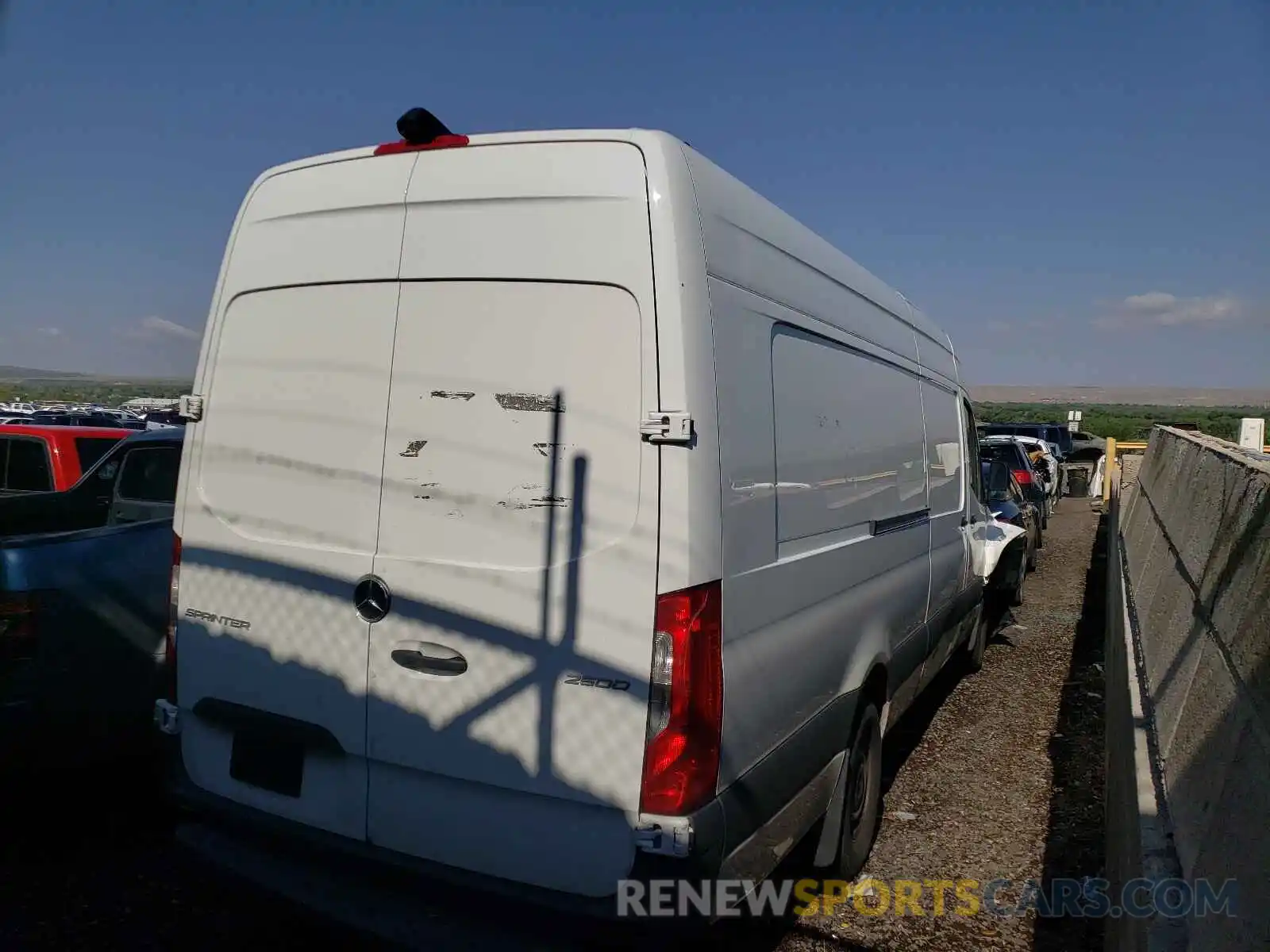 4 Photograph of a damaged car W1W4EDHY1LT022973 MERCEDES-BENZ SPRINTER 2020