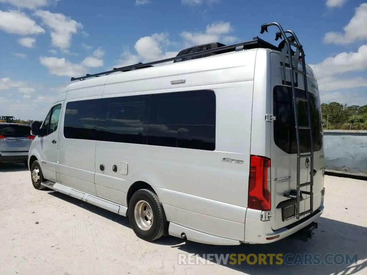 3 Photograph of a damaged car W1W8ED3Y7LP230177 MERCEDES-BENZ SPRINTER 2020