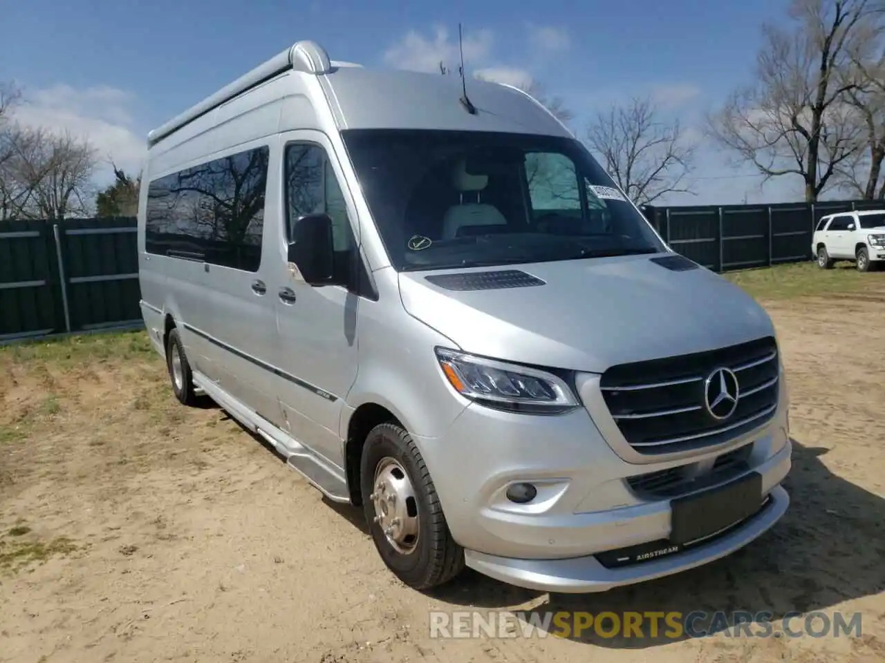 1 Фотография поврежденного автомобиля W1X8ED3Y0LT037341 MERCEDES-BENZ SPRINTER 2020