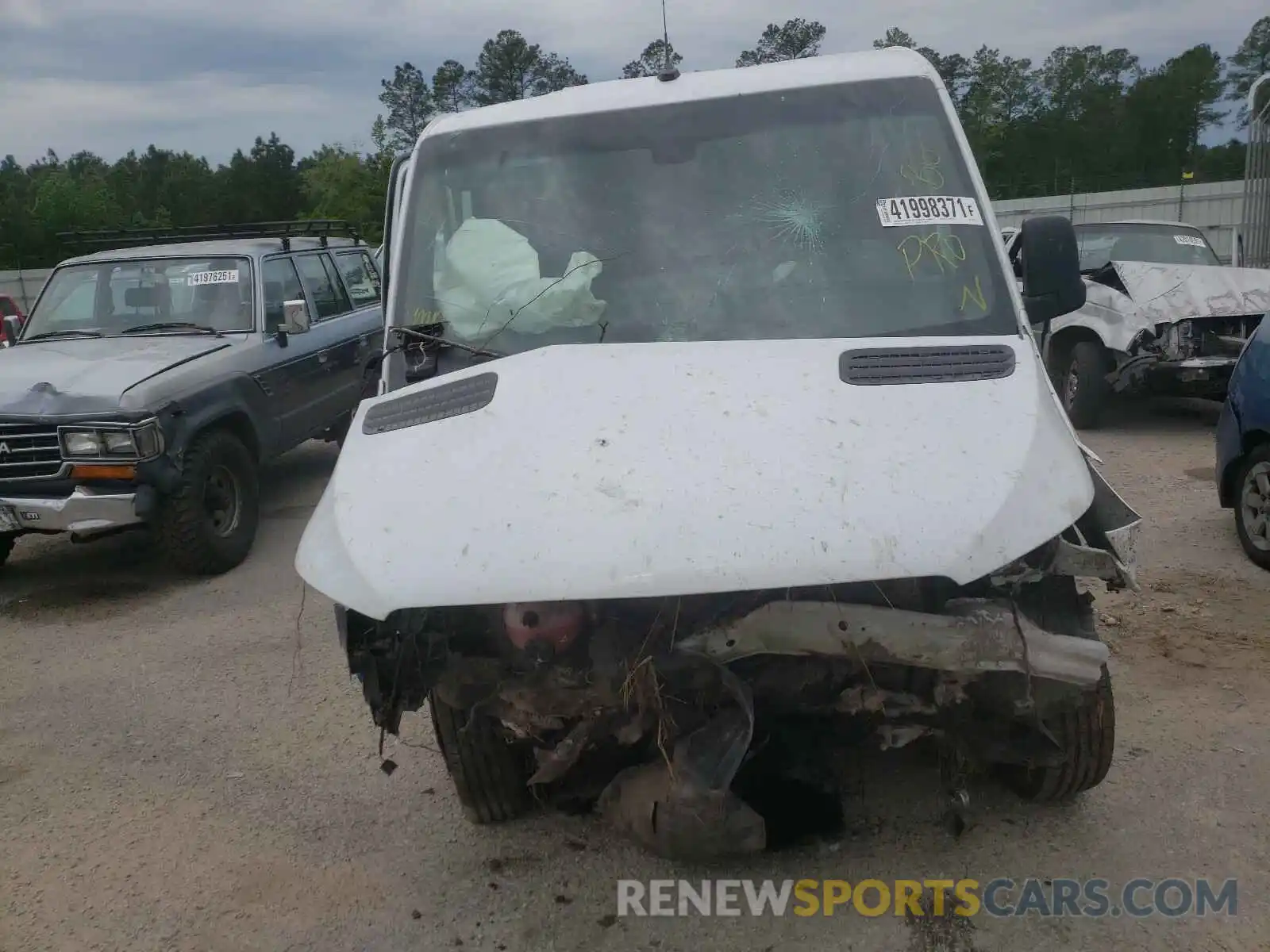 9 Photograph of a damaged car W1Y4EBHY7LT029387 MERCEDES-BENZ SPRINTER 2020