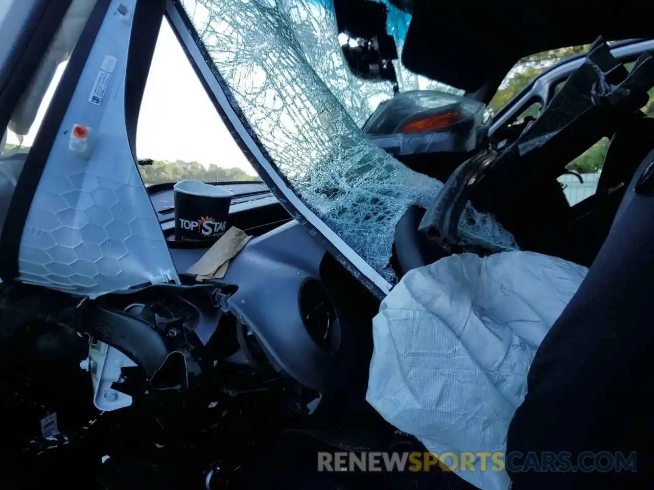 8 Photograph of a damaged car W1Y8EB3YXLP258745 MERCEDES-BENZ SPRINTER 2020