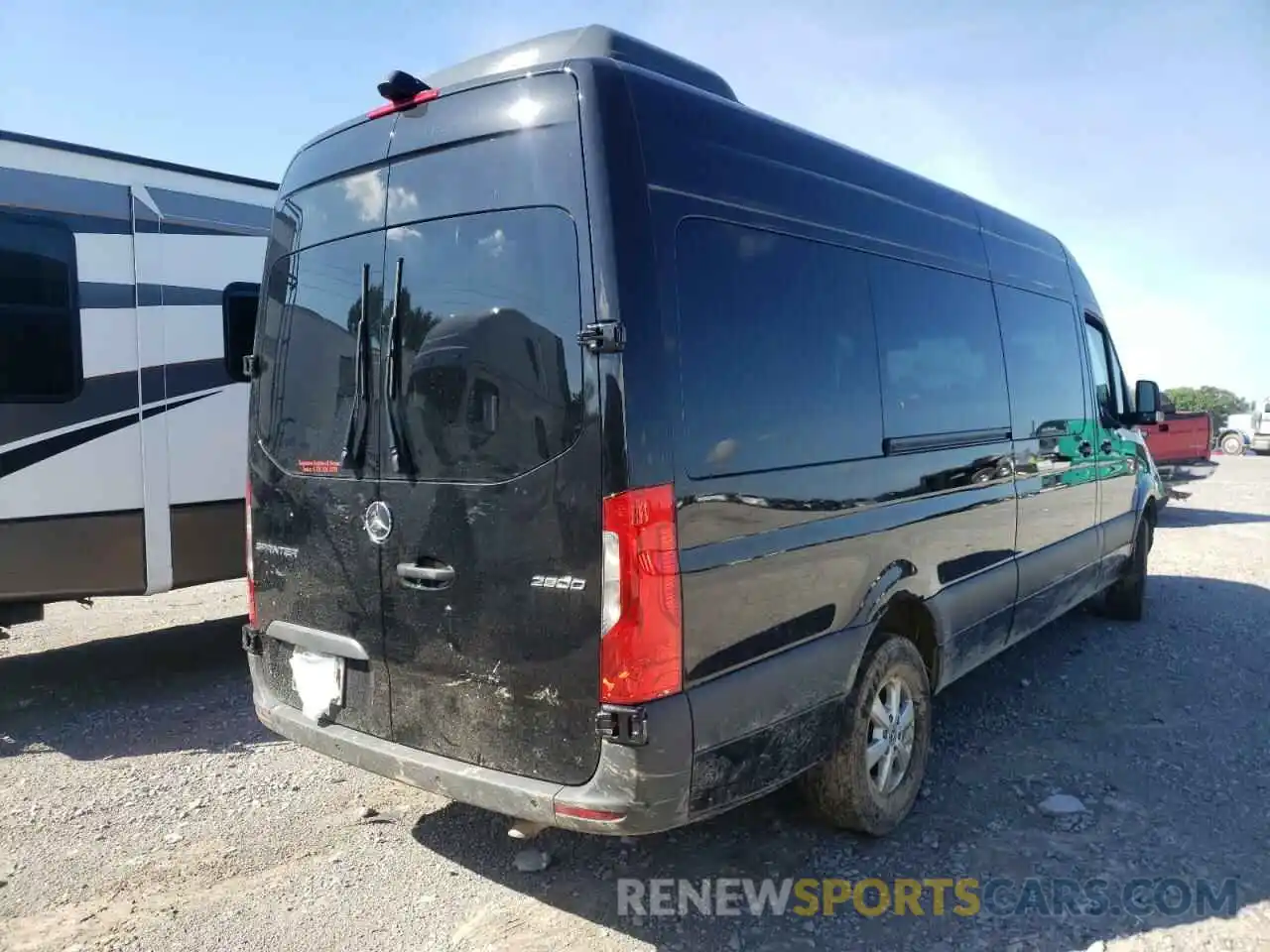 4 Photograph of a damaged car W1Z4EGHYXLT035936 MERCEDES-BENZ SPRINTER 2020