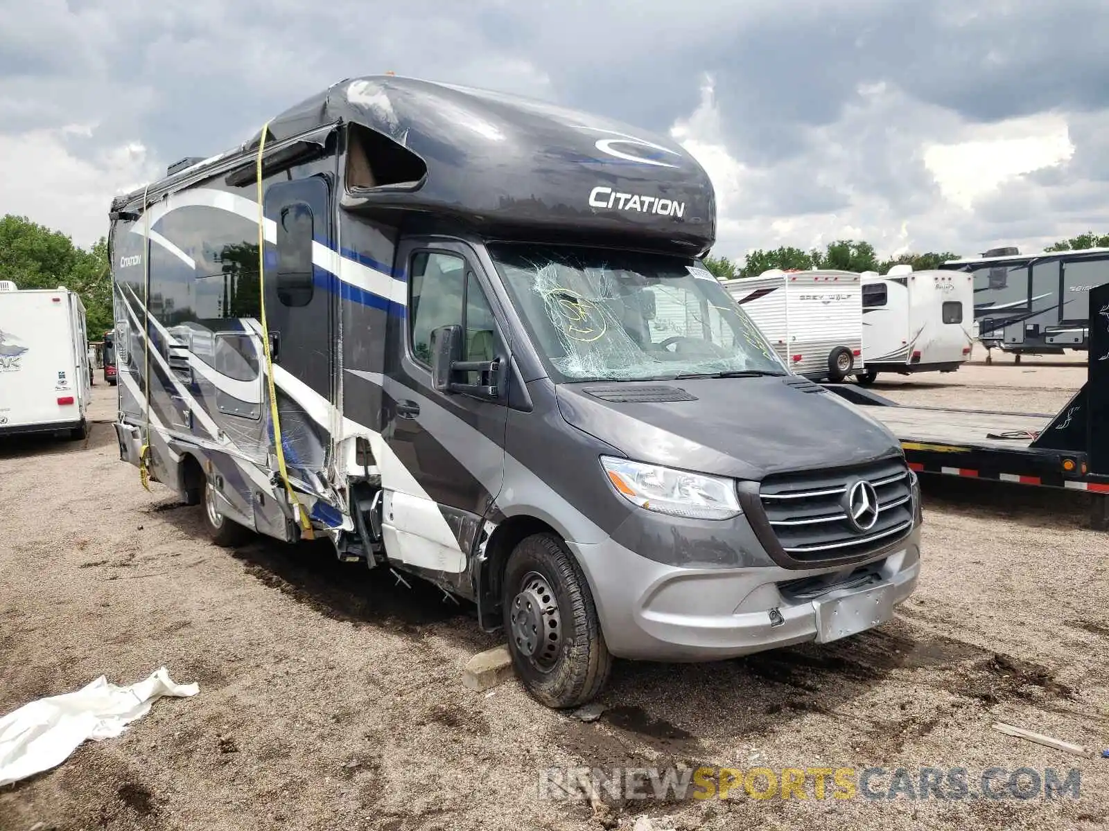 1 Photograph of a damaged car WDAPF4CD1KN037831 MERCEDES-BENZ SPRINTER 2020