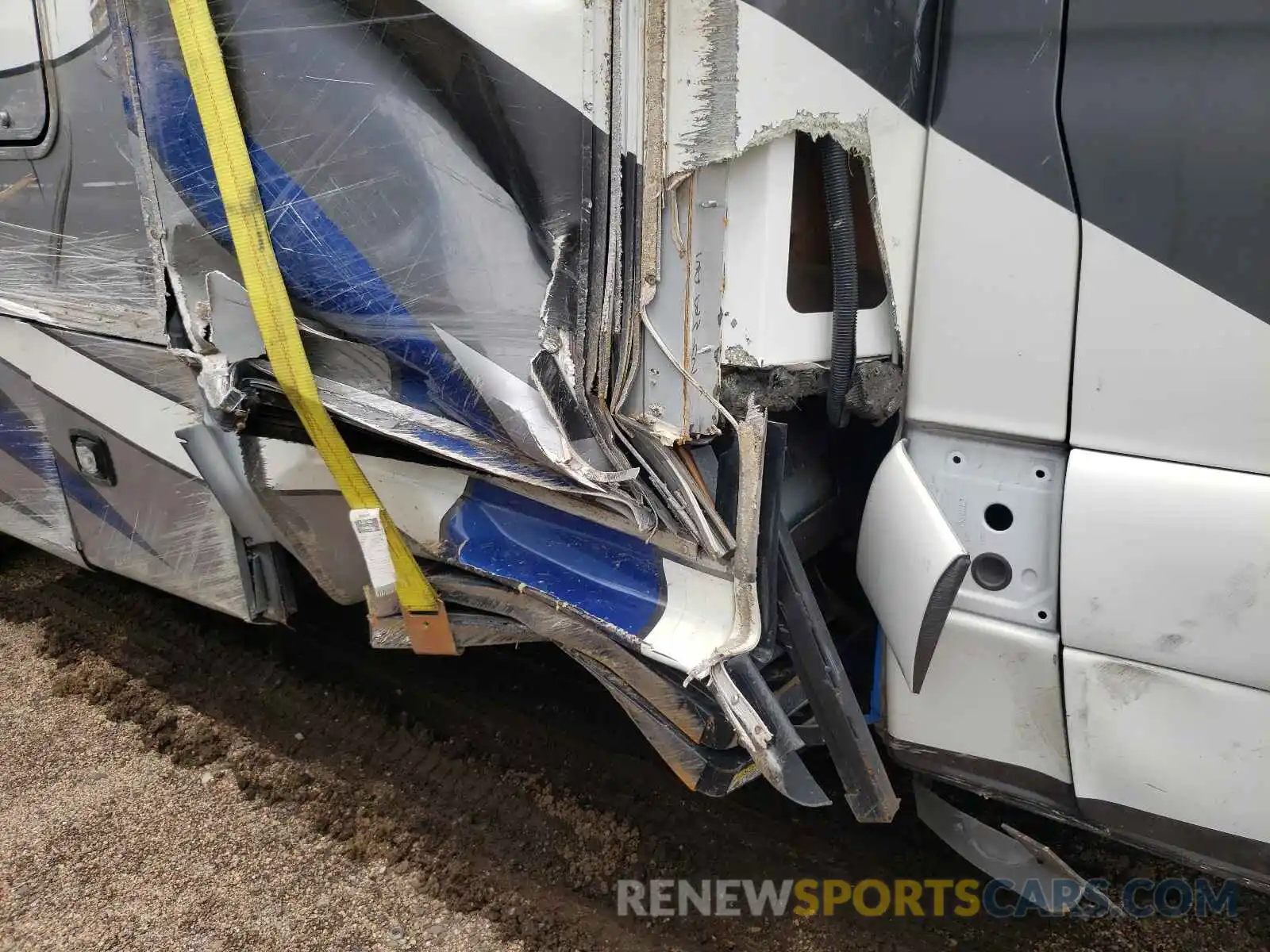 9 Photograph of a damaged car WDAPF4CD1KN037831 MERCEDES-BENZ SPRINTER 2020