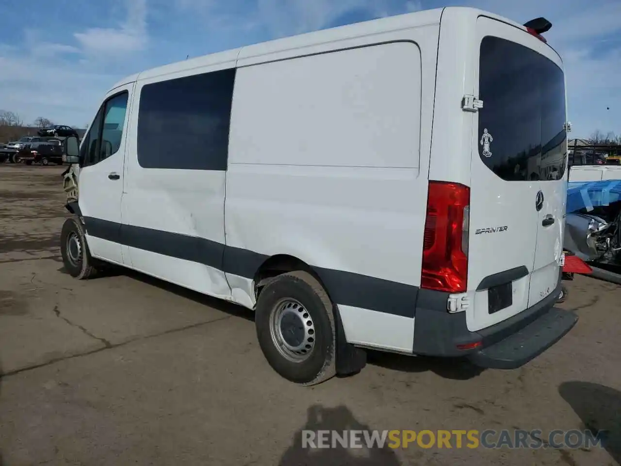 2 Фотография поврежденного автомобиля W1W40BHY3MT049354 MERCEDES-BENZ SPRINTER 2021