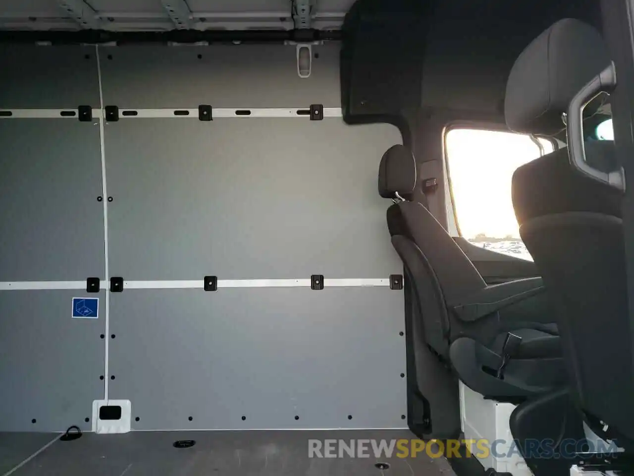 6 Фотография поврежденного автомобиля W1W4DCHY9MT048848 MERCEDES-BENZ SPRINTER 2021