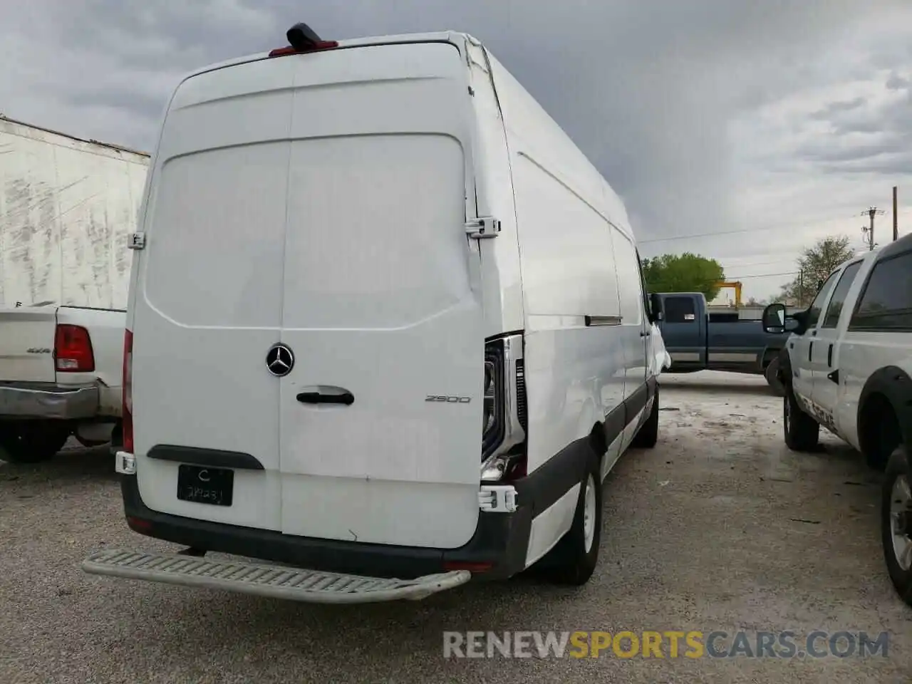 4 Photograph of a damaged car W1Y4DCHY1MT064372 MERCEDES-BENZ SPRINTER 2021