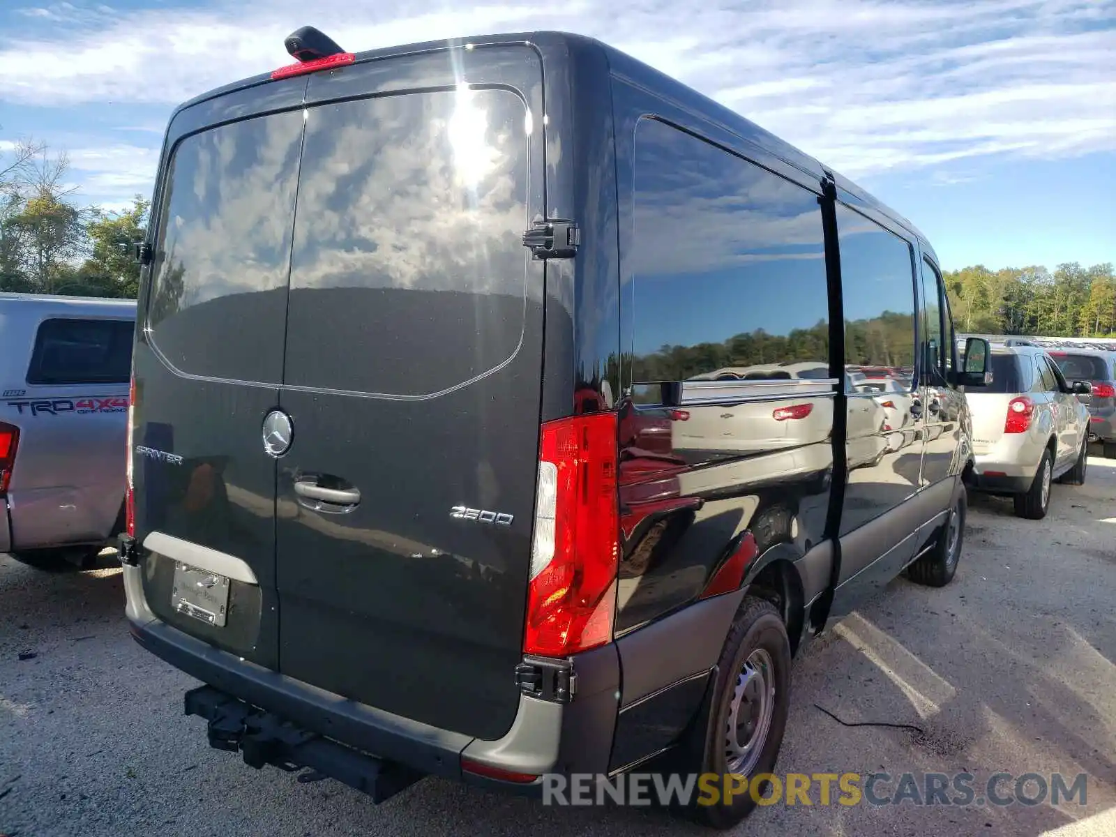 4 Photograph of a damaged car W1Y4EBHY7MT053920 MERCEDES-BENZ SPRINTER 2021