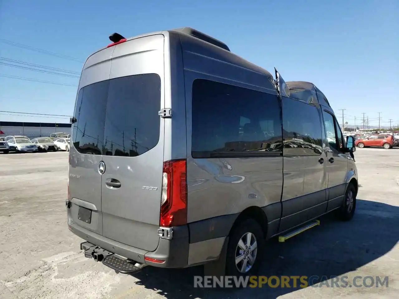 4 Photograph of a damaged car W1Z4DFHYXMT053285 MERCEDES-BENZ SPRINTER 2021