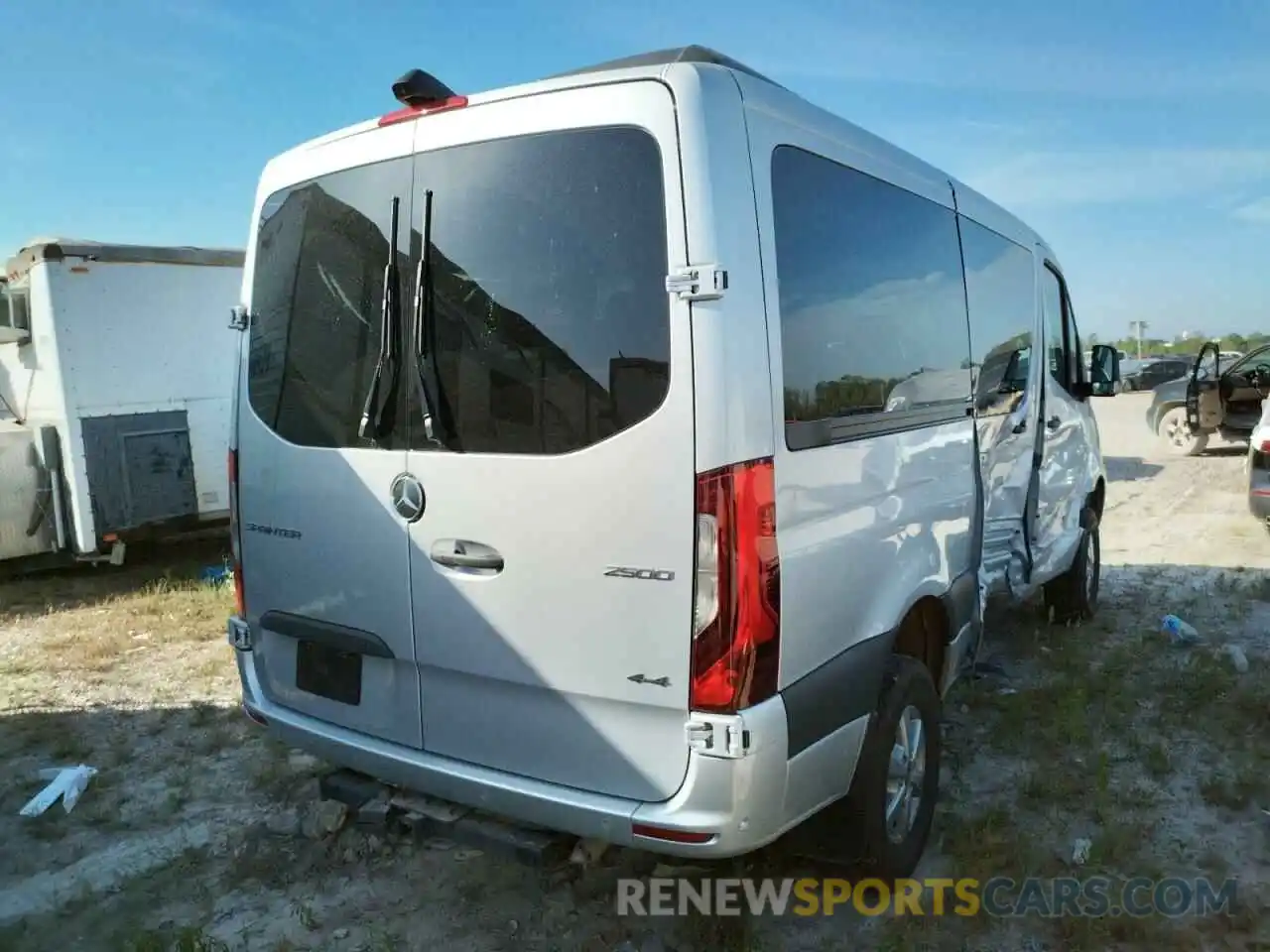 4 Photograph of a damaged car W1Z4EFVY0MT062627 MERCEDES-BENZ SPRINTER 2021