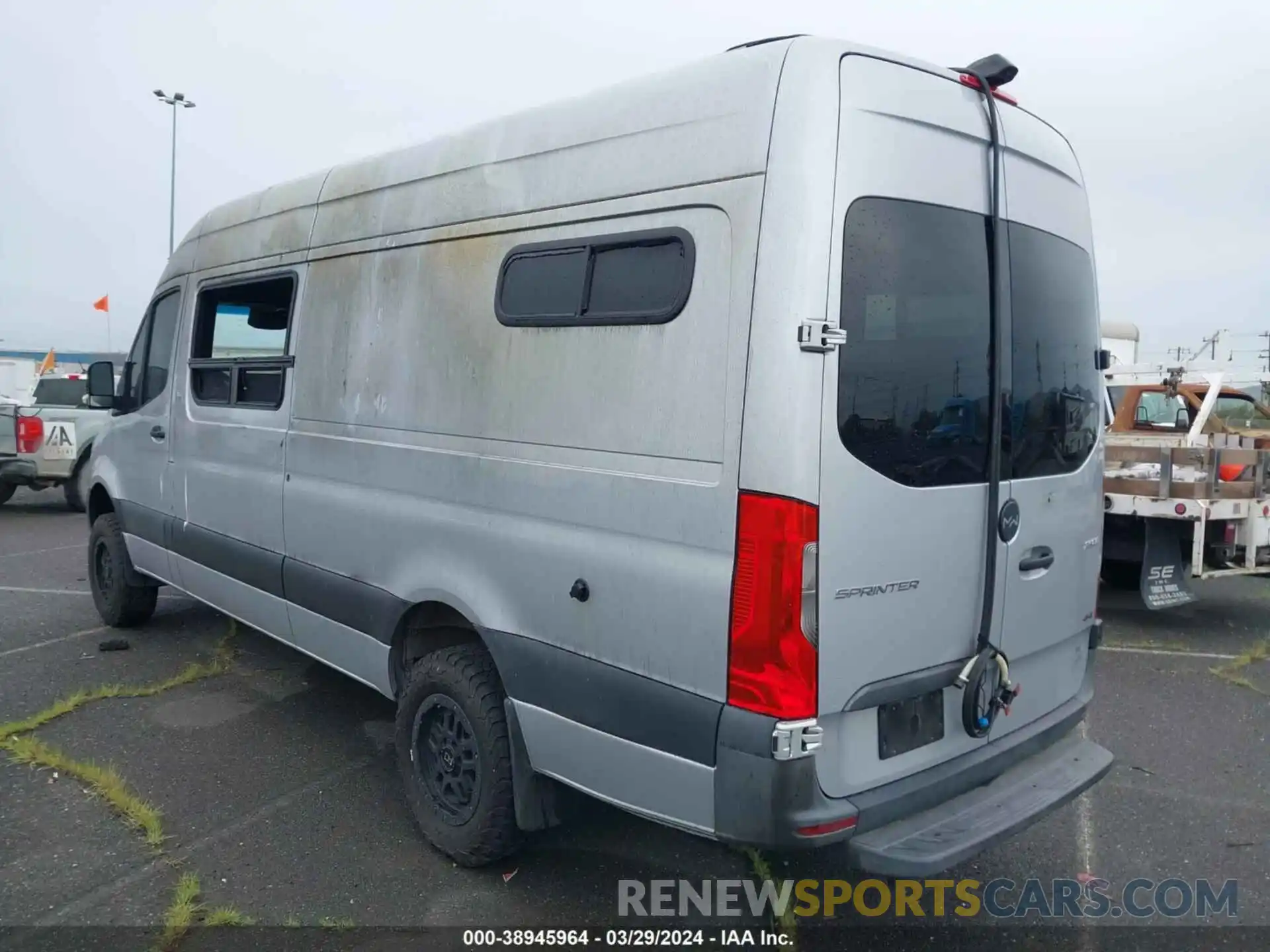 3 Фотография поврежденного автомобиля W1W4ECVY8KT017928 MERCEDES-BENZ SPRINTER 2500 2019