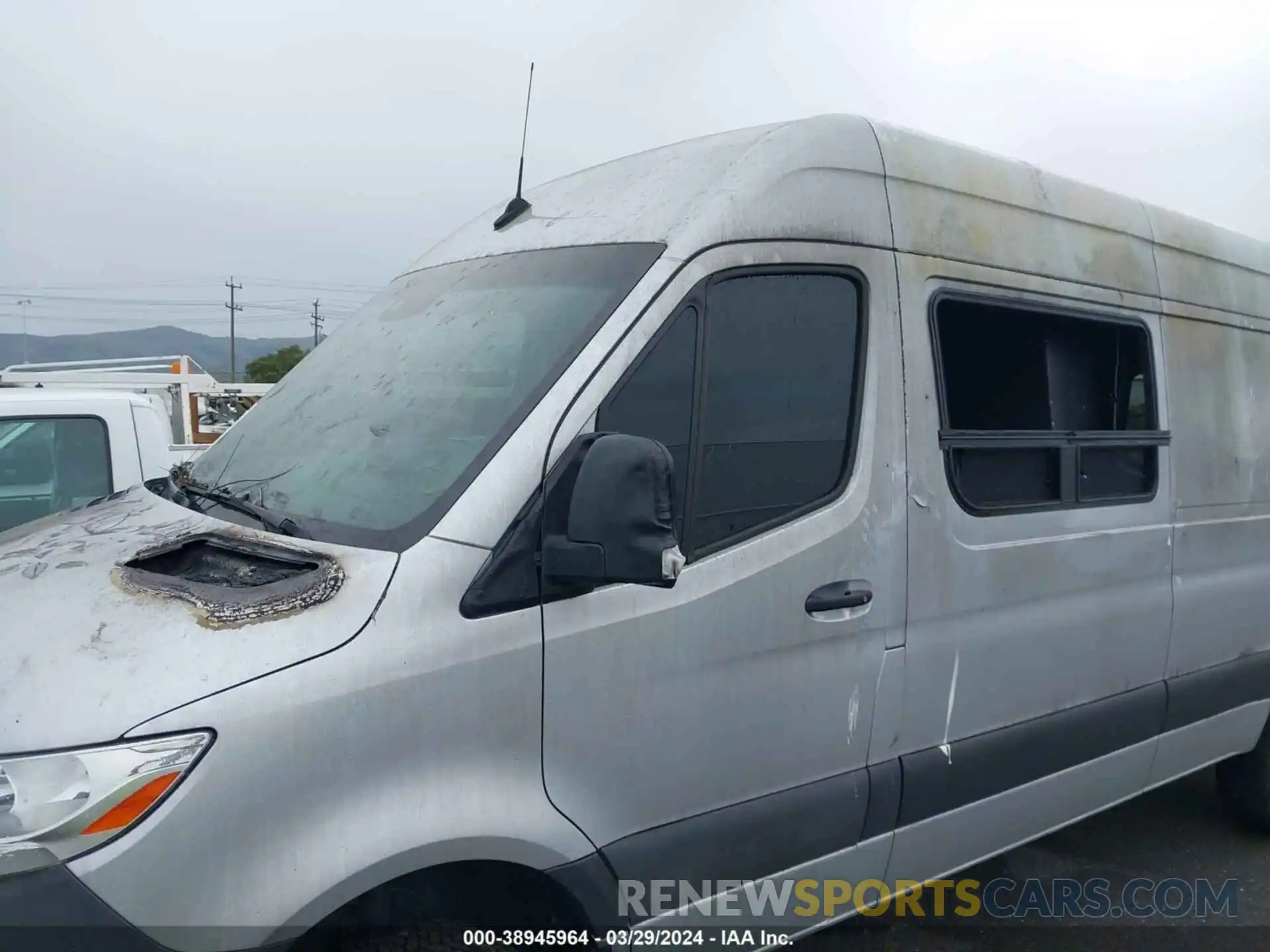 6 Photograph of a damaged car W1W4ECVY8KT017928 MERCEDES-BENZ SPRINTER 2500 2019