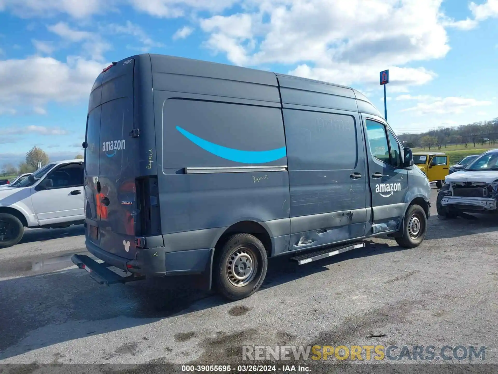 4 Фотография поврежденного автомобиля WD4PF0CD2KP103612 MERCEDES-BENZ SPRINTER 2500 2019