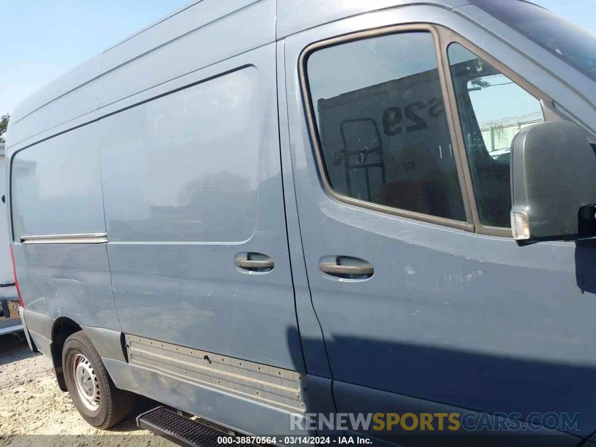 12 Photograph of a damaged car WD4PF0CD2KT004859 MERCEDES-BENZ SPRINTER 2500 2019